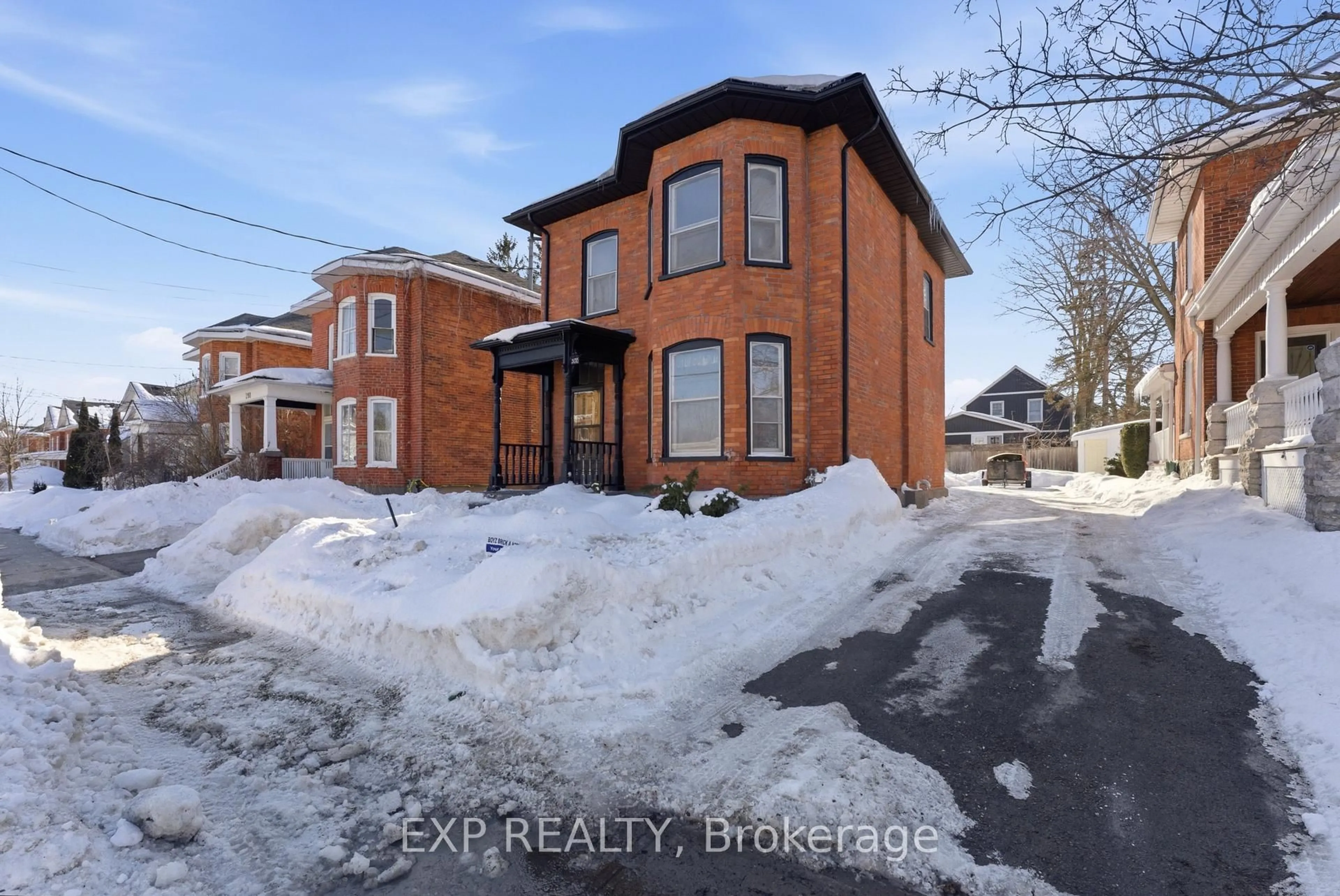 A pic from outside/outdoor area/front of a property/back of a property/a pic from drone, street for 300 Charles St, Belleville Ontario K8N 3M8