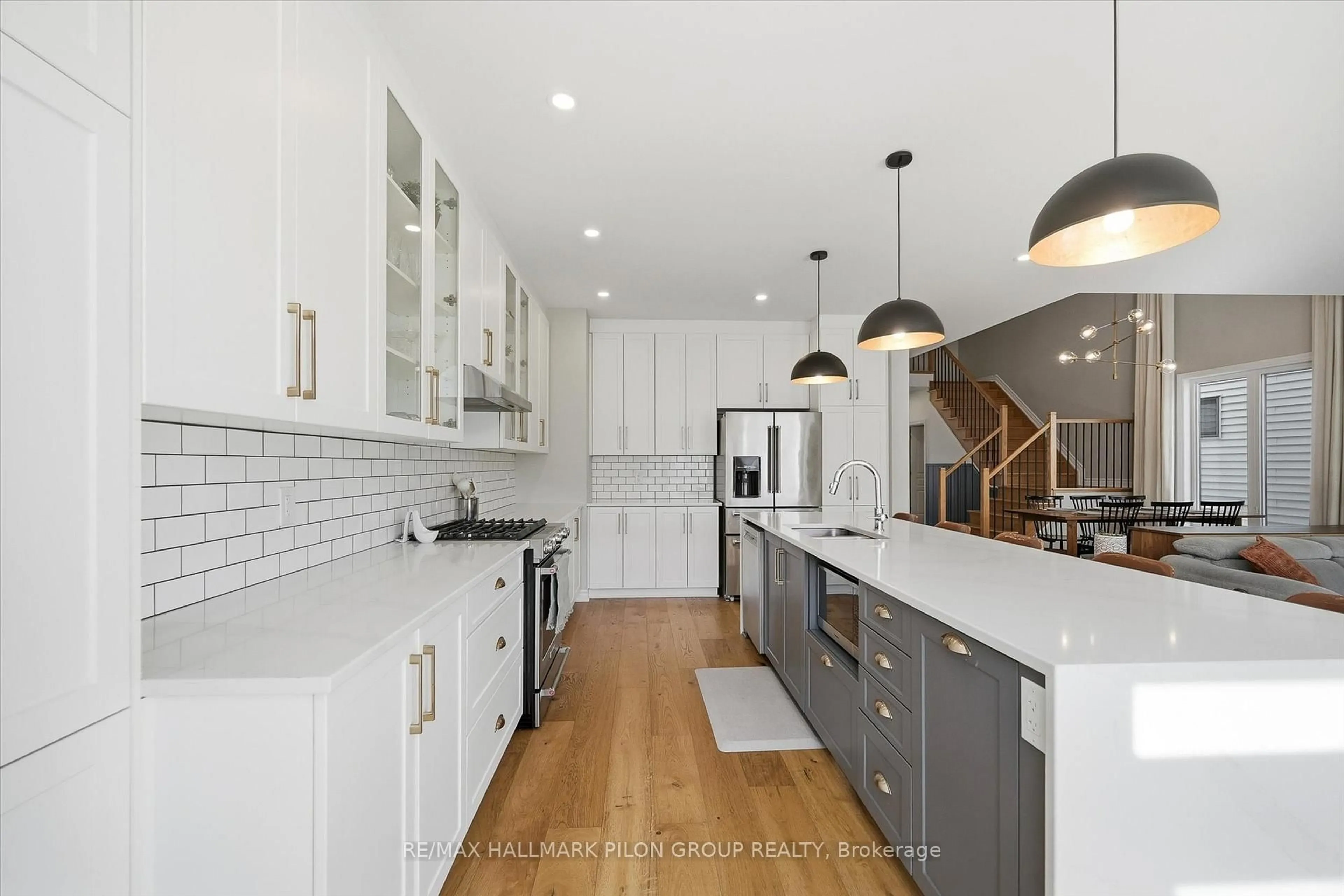 Open concept kitchen, unknown for 274 Shinleaf Cres, Ottawa Ontario K1W 0J2