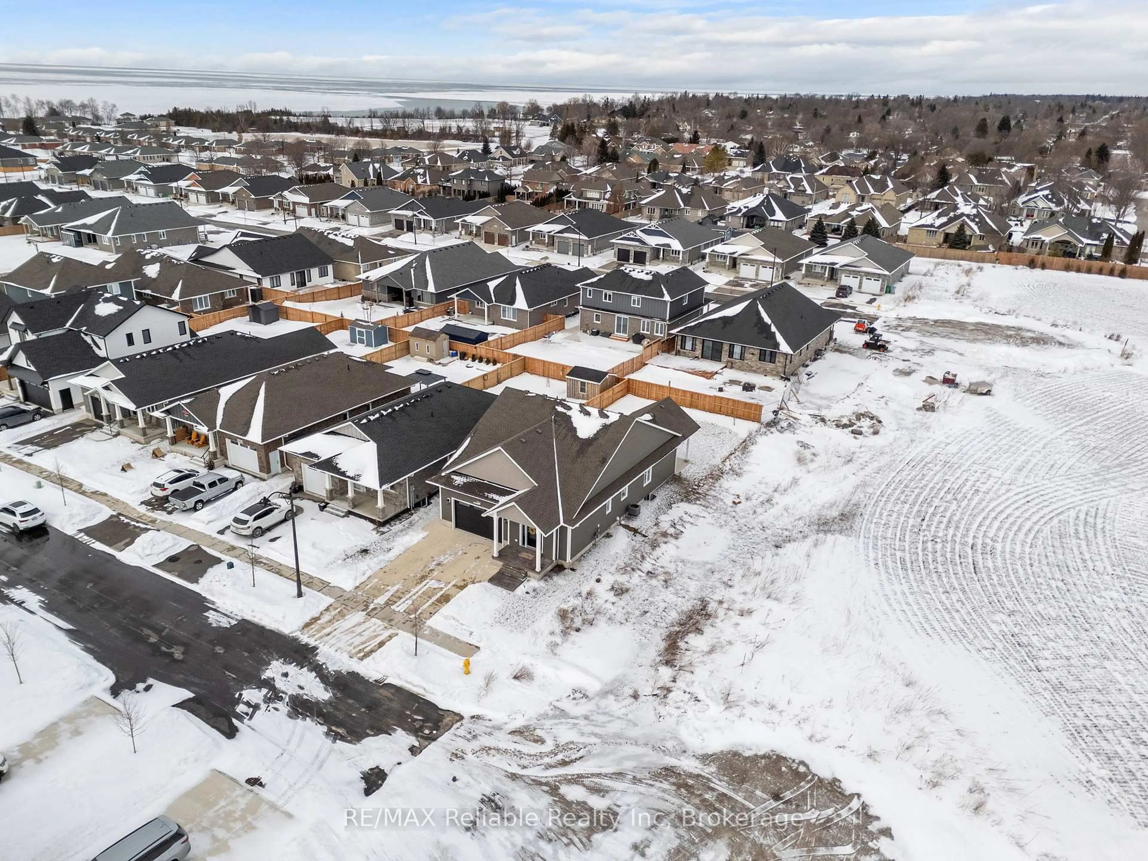 A pic from outside/outdoor area/front of a property/back of a property/a pic from drone, street for 134 Severn Dr, Goderich Ontario N7A 0C7