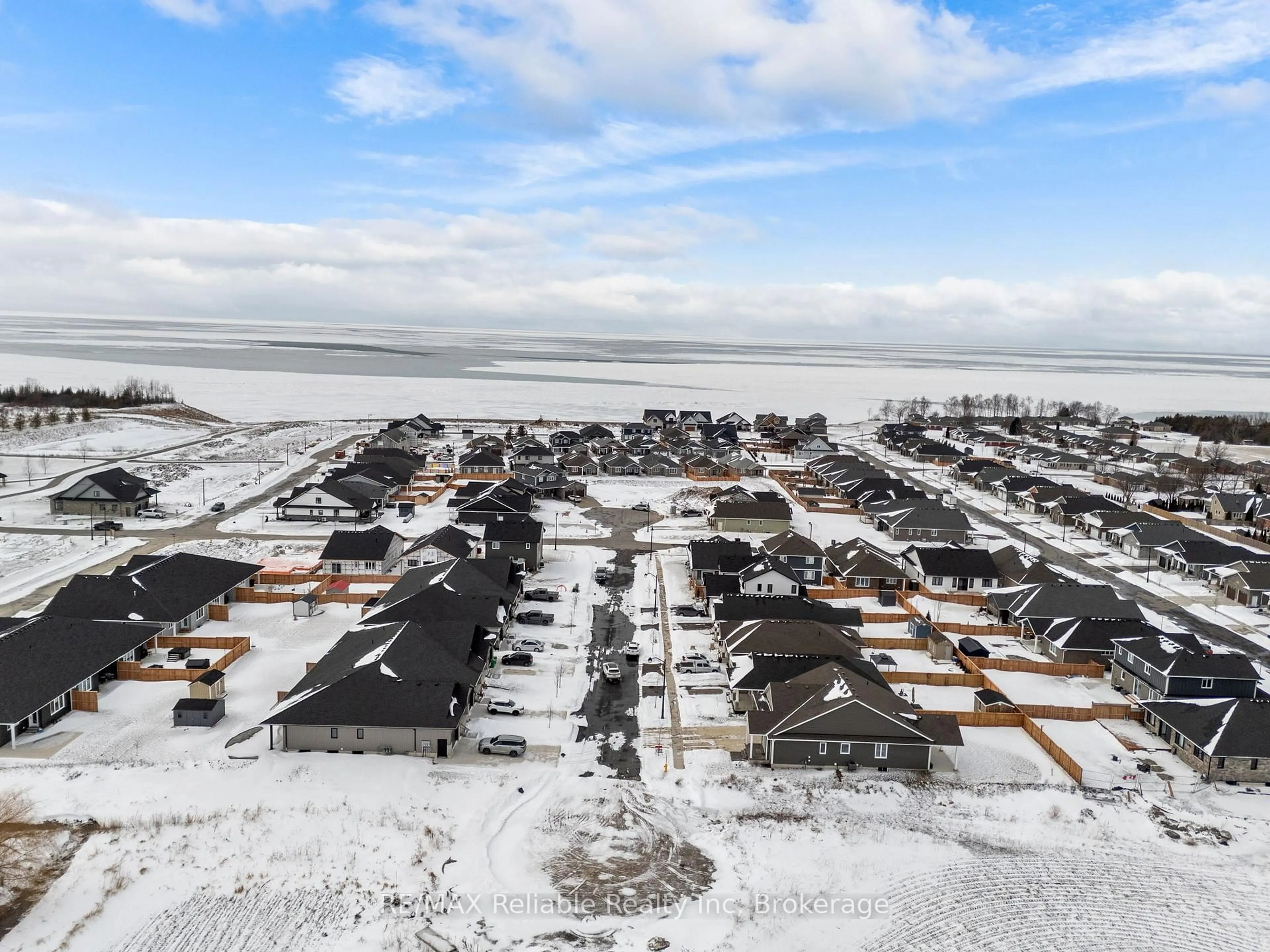 A pic from outside/outdoor area/front of a property/back of a property/a pic from drone, unknown for 134 Severn Dr, Goderich Ontario N7A 0C7