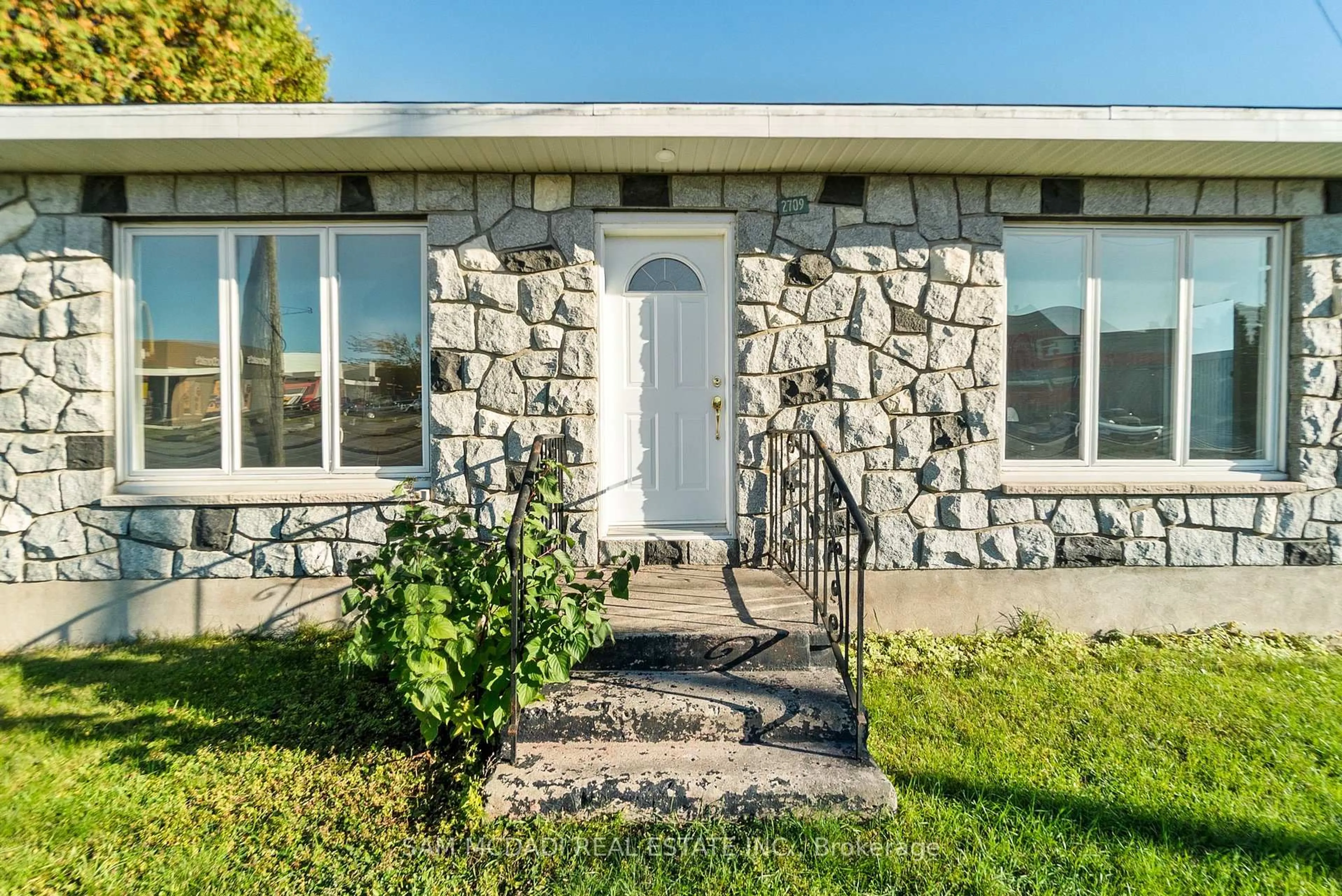 Unknown for 2709 Laurier St, Clarence-Rockland Ontario K4K 1A3