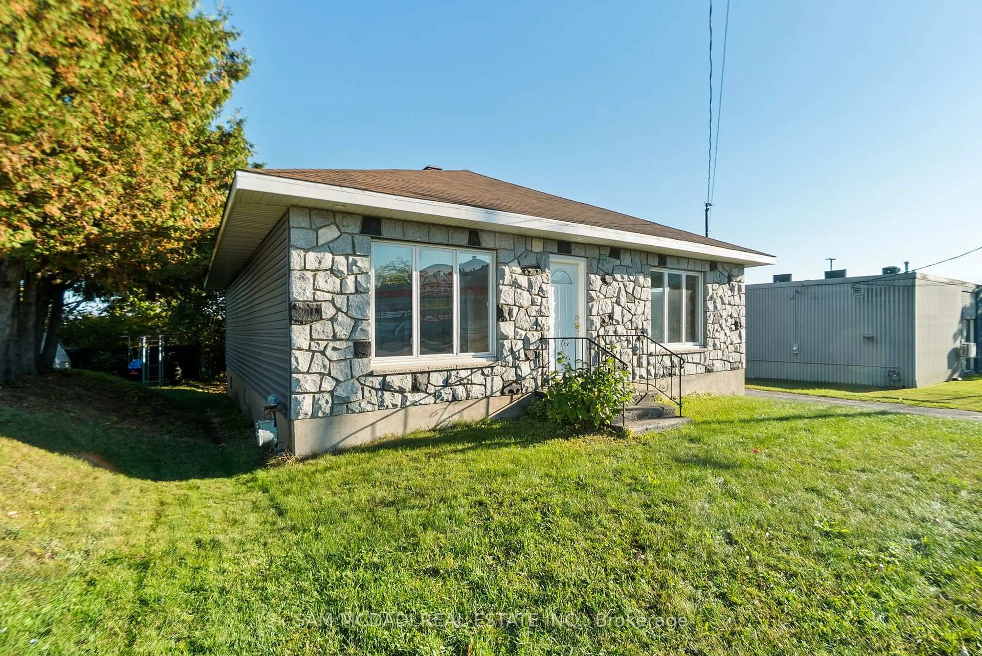 Home with brick exterior material, unknown for 2709 Laurier St, Clarence-Rockland Ontario K4K 1A3