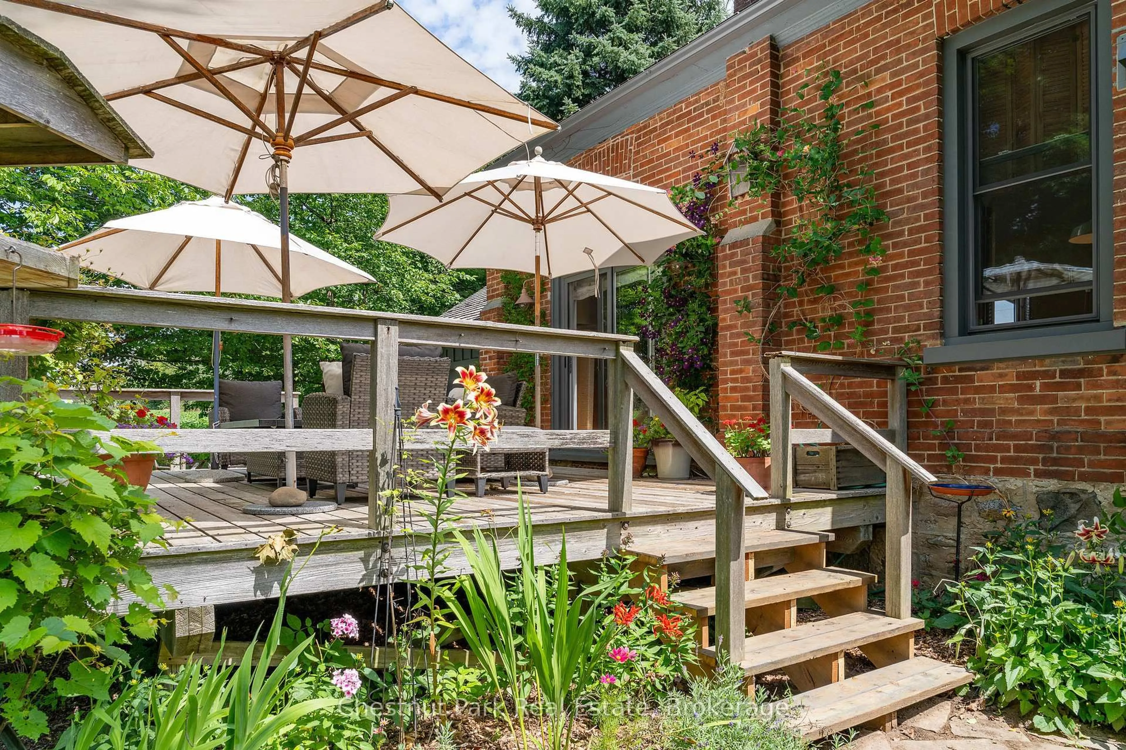 Patio, street for 137312 Grey Road 12, Meaford Ontario N4L 1W6