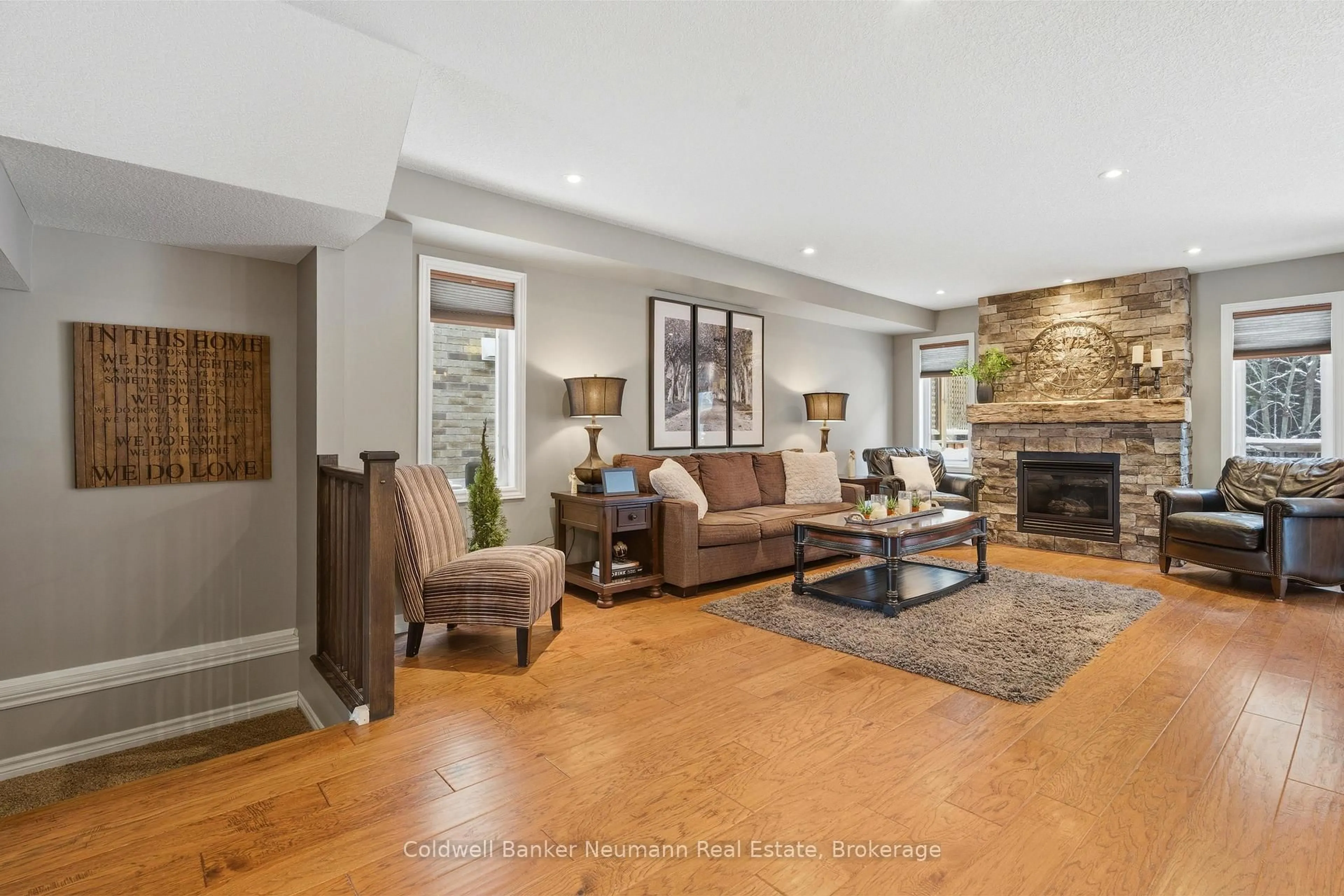 Living room with furniture, unknown for 116 Sammon Dr, Guelph/Eramosa Ontario N0B 2K0