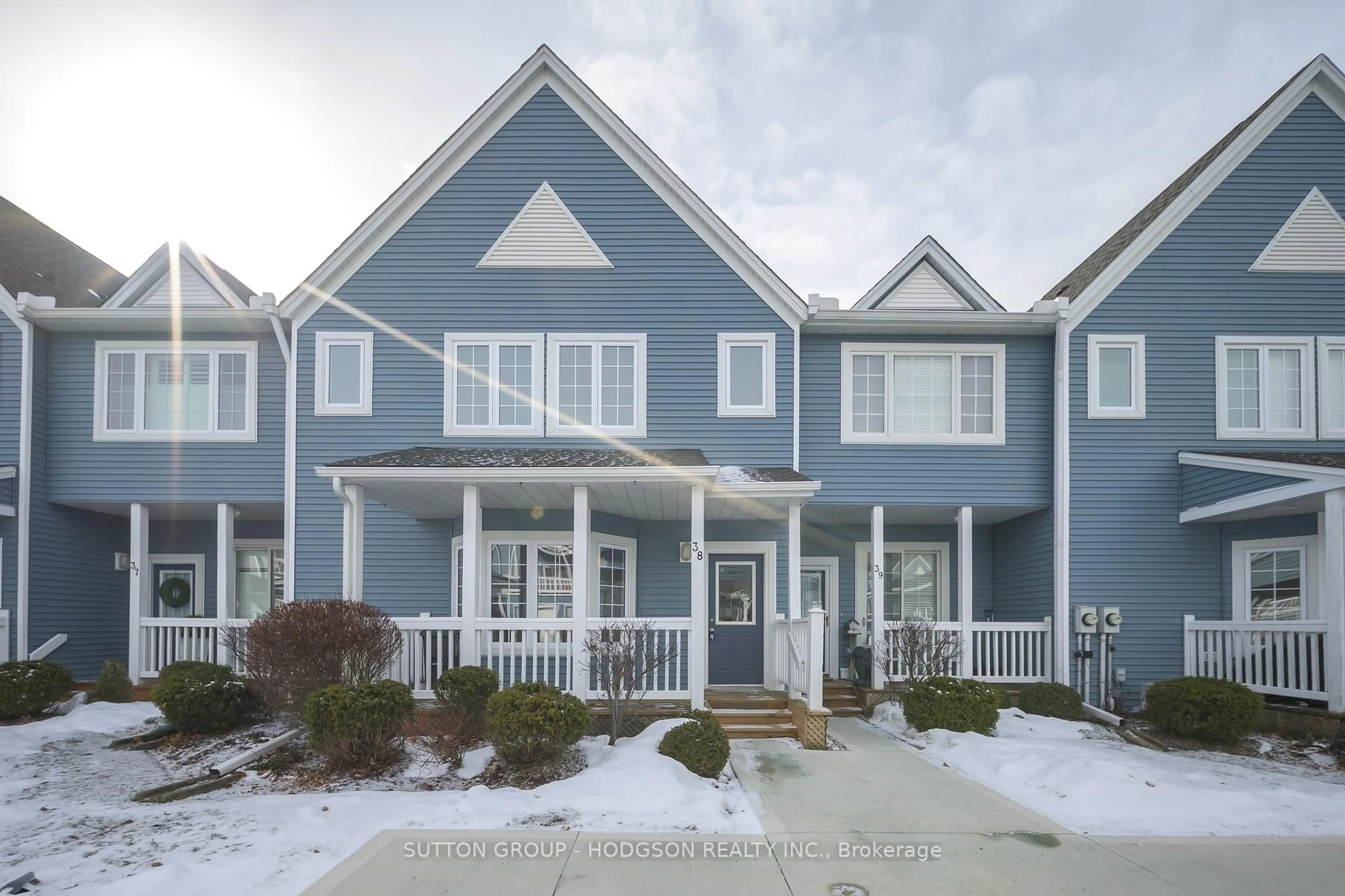 Home with vinyl exterior material, street for 374 Front St #38, Central Elgin Ontario N5L 1G1