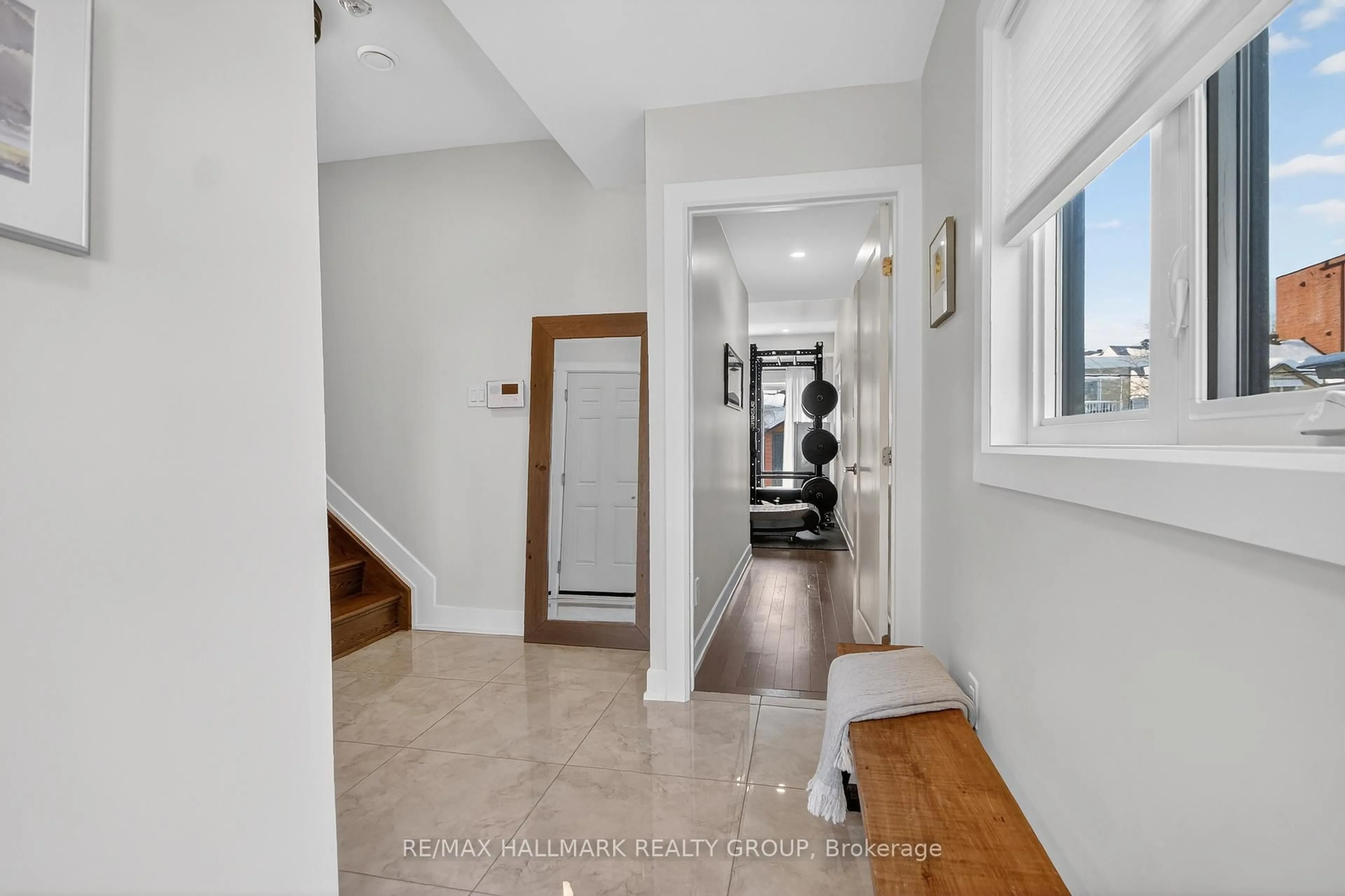 Indoor entryway for 247B Ferland St, Ottawa Ontario K1L 7T5