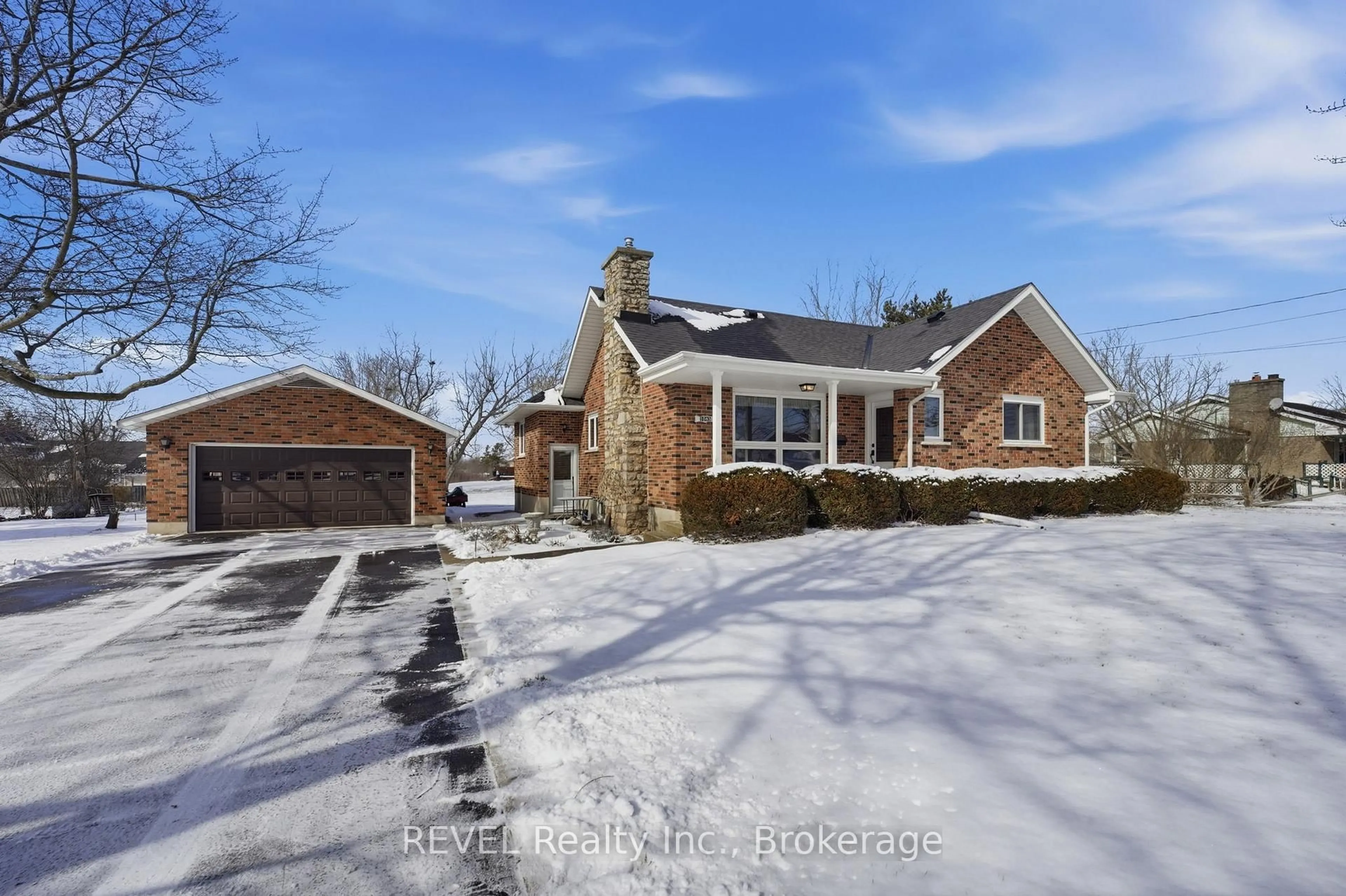 Home with brick exterior material, street for 1085 Spears Rd, Fort Erie Ontario L2A 4N2