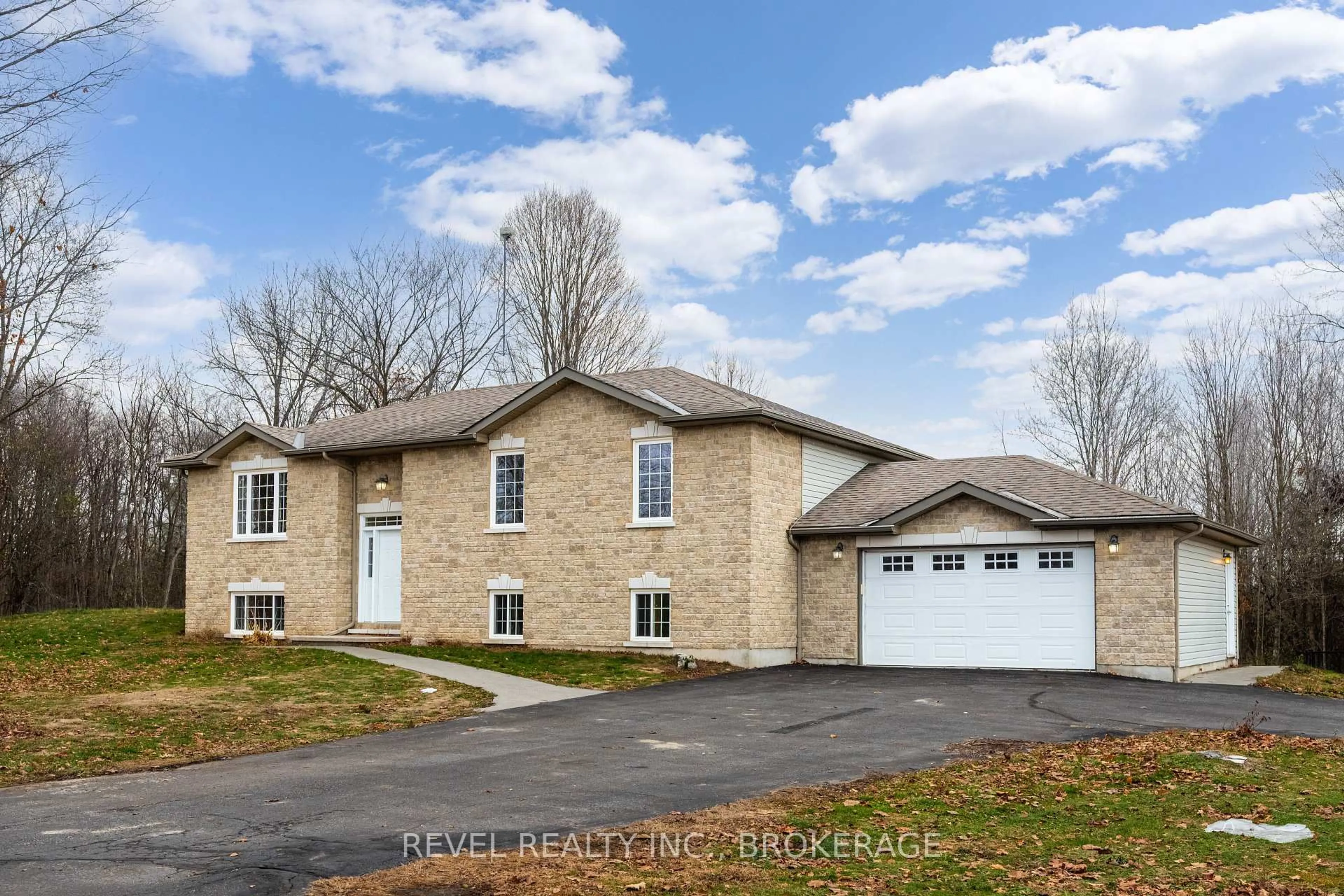 Home with brick exterior material, street for 3826 Stage Coach Rd, Sydenham Ontario K0H 2T0