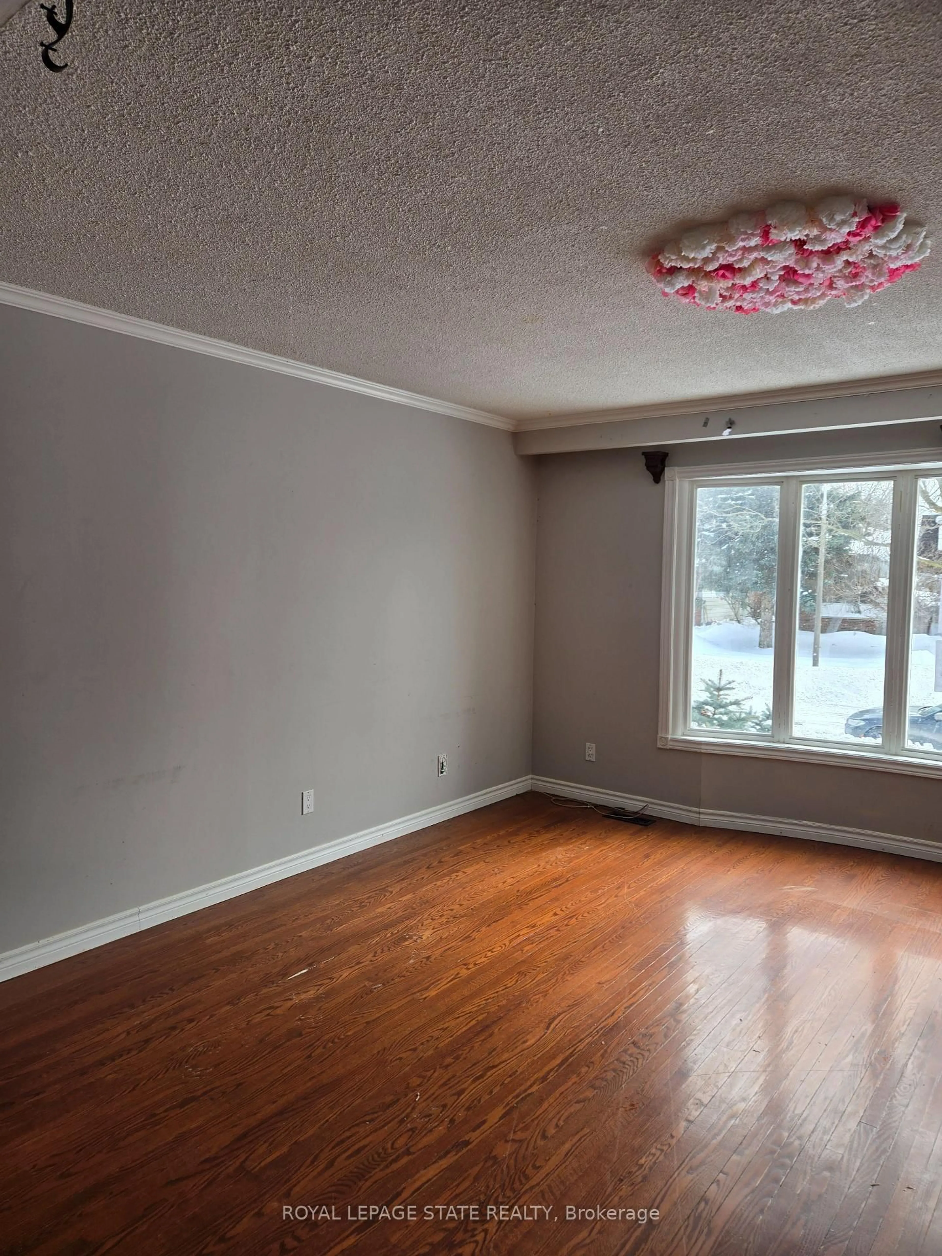 A pic of a room for 76 Ramblewood Way, Kitchener Ontario N2N 1G7