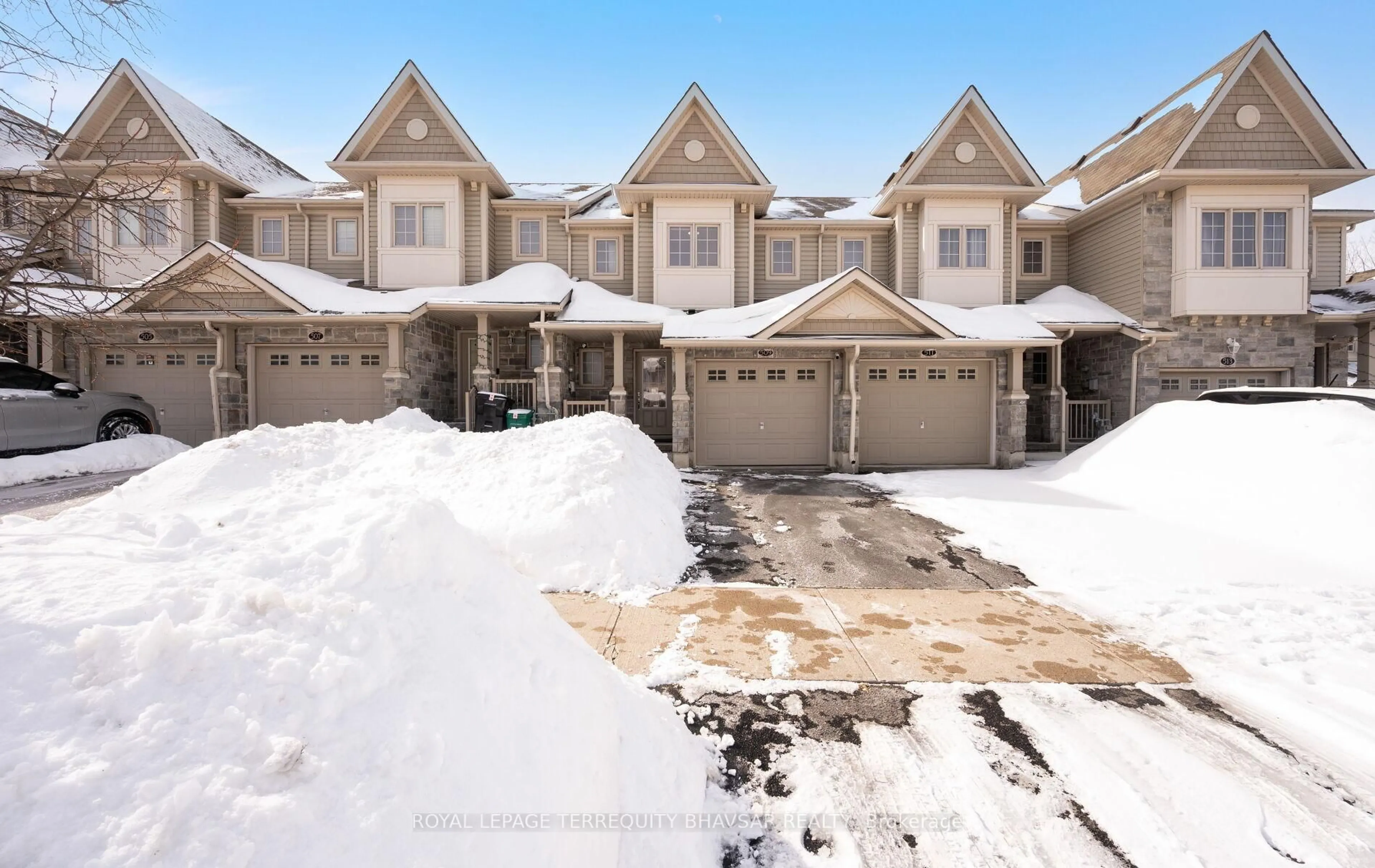 A pic from outside/outdoor area/front of a property/back of a property/a pic from drone, street for 509 Northbrook Pl, Kitchener Ontario N2R 0A3