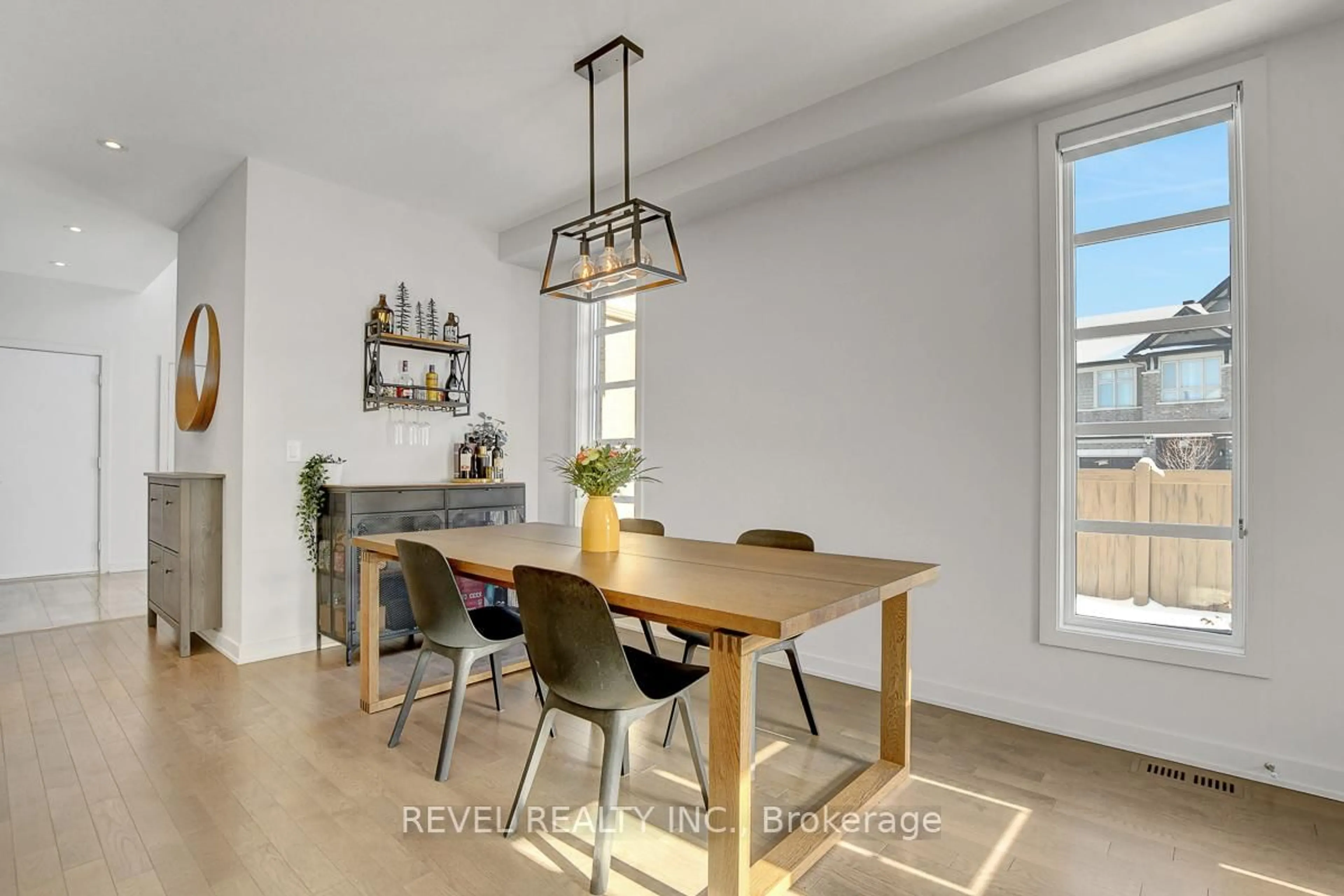 Dining room, unknown for 870 Quartet Ave, Ottawa Ontario K1X 0C6