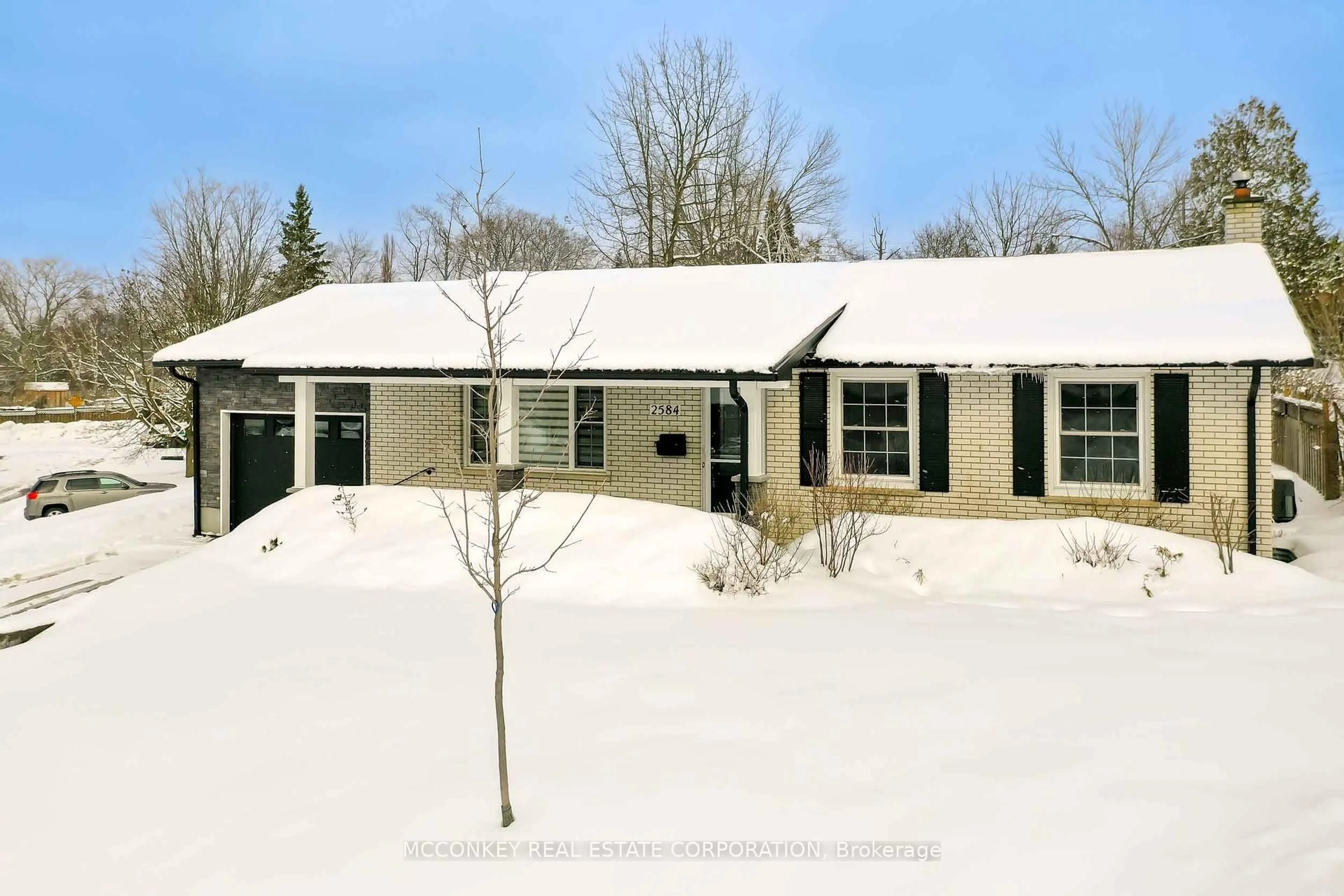 Home with vinyl exterior material, street for 2584 Bensfort Rd, Peterborough Ontario K9J 1C9