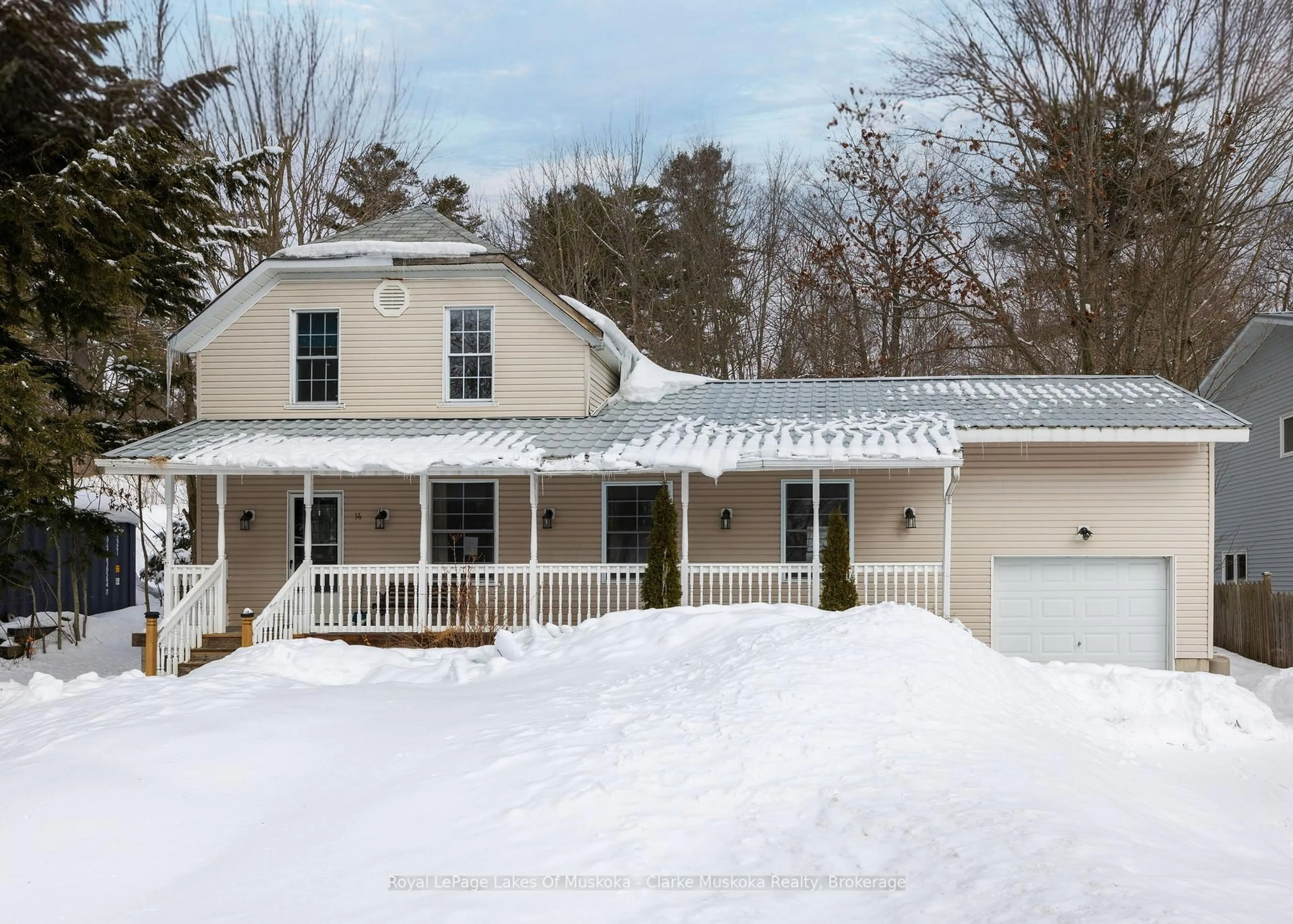Home with vinyl exterior material, street for 14 Glen Ave, Parry Sound Ontario P2A 2B8