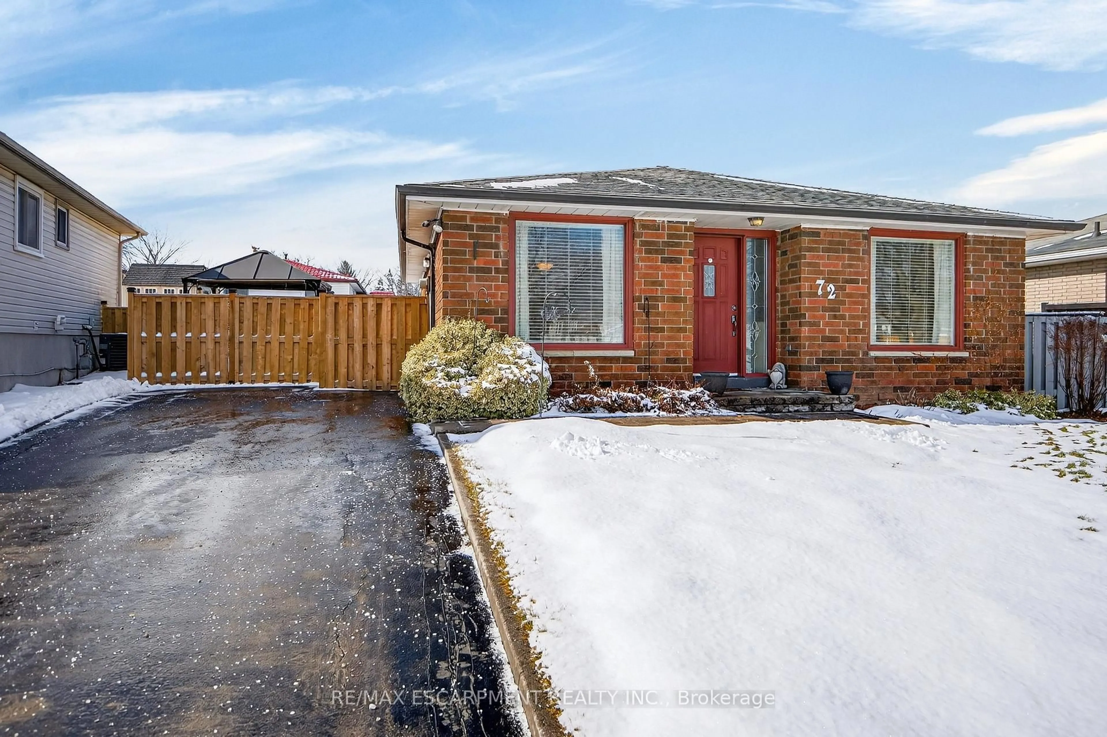 Home with brick exterior material, street for 72 Boston Cres, Hamilton Ontario L8T 4N2
