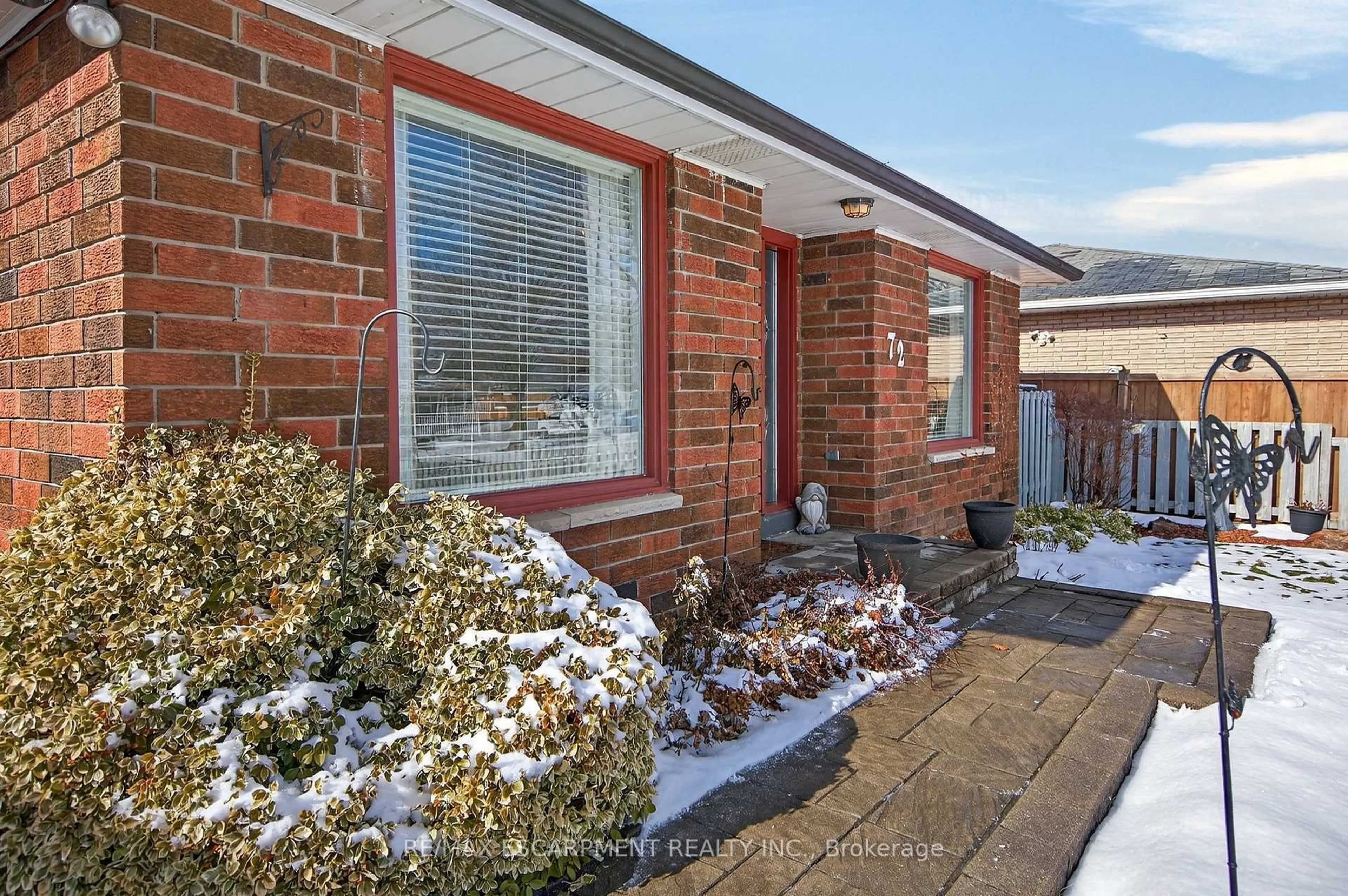 Home with brick exterior material, street for 72 Boston Cres, Hamilton Ontario L8T 4N2