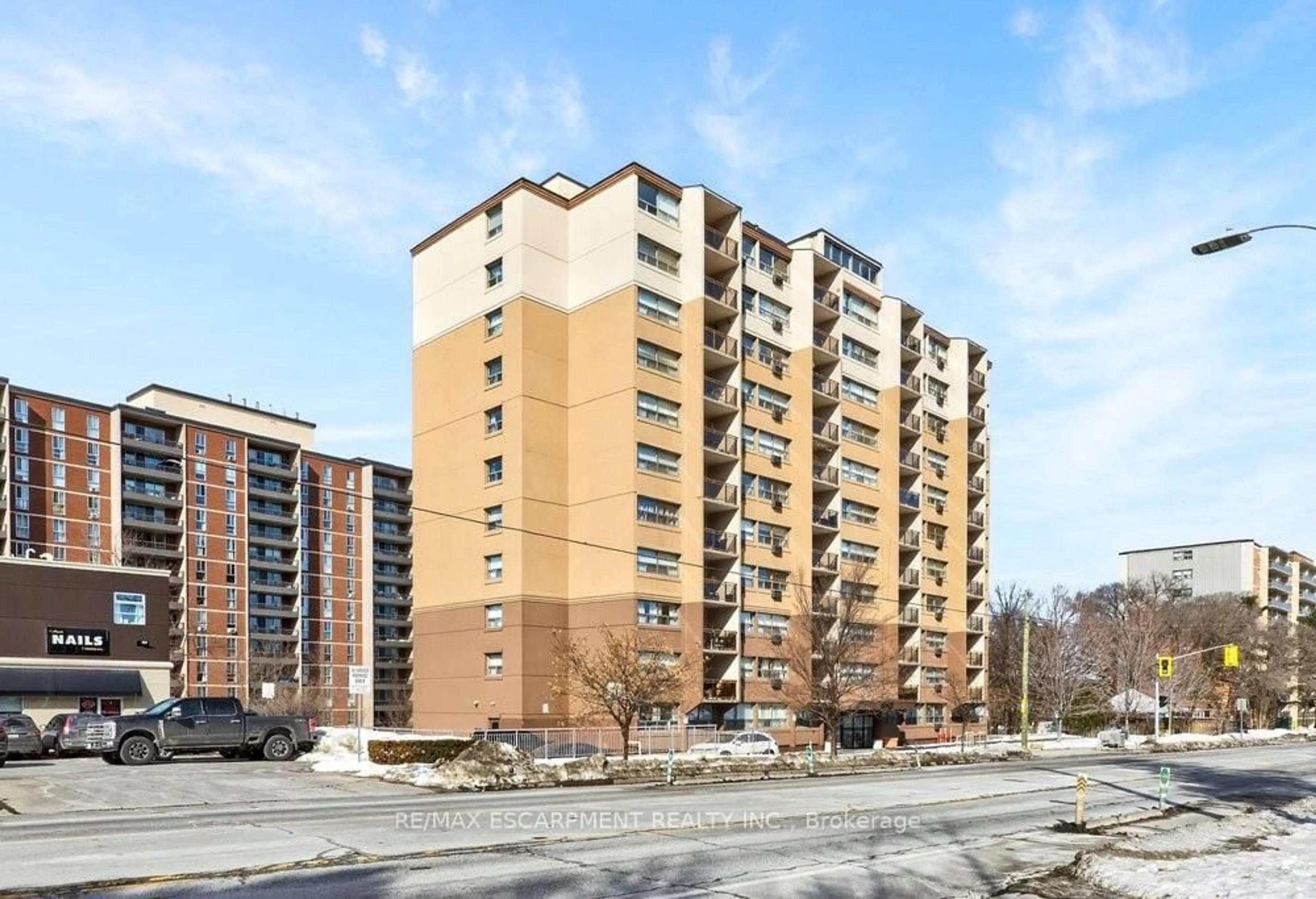 Unknown for 1950 Main St #906, Hamilton Ontario L8S 4M9