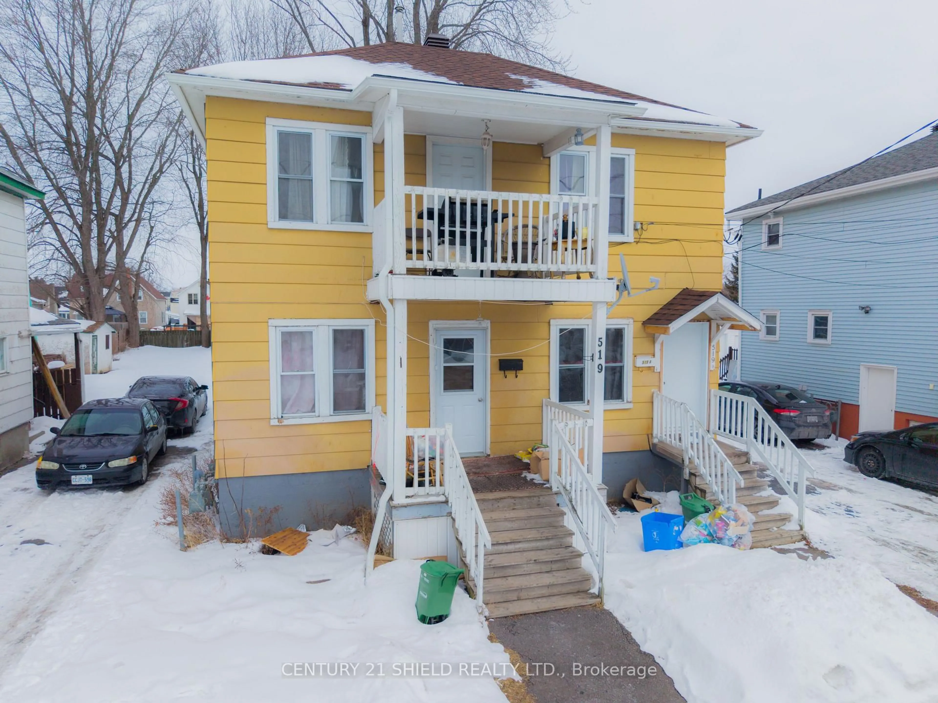 A pic from outside/outdoor area/front of a property/back of a property/a pic from drone, street for 519 & 519A York St, Cornwall Ontario K6J 3Z9