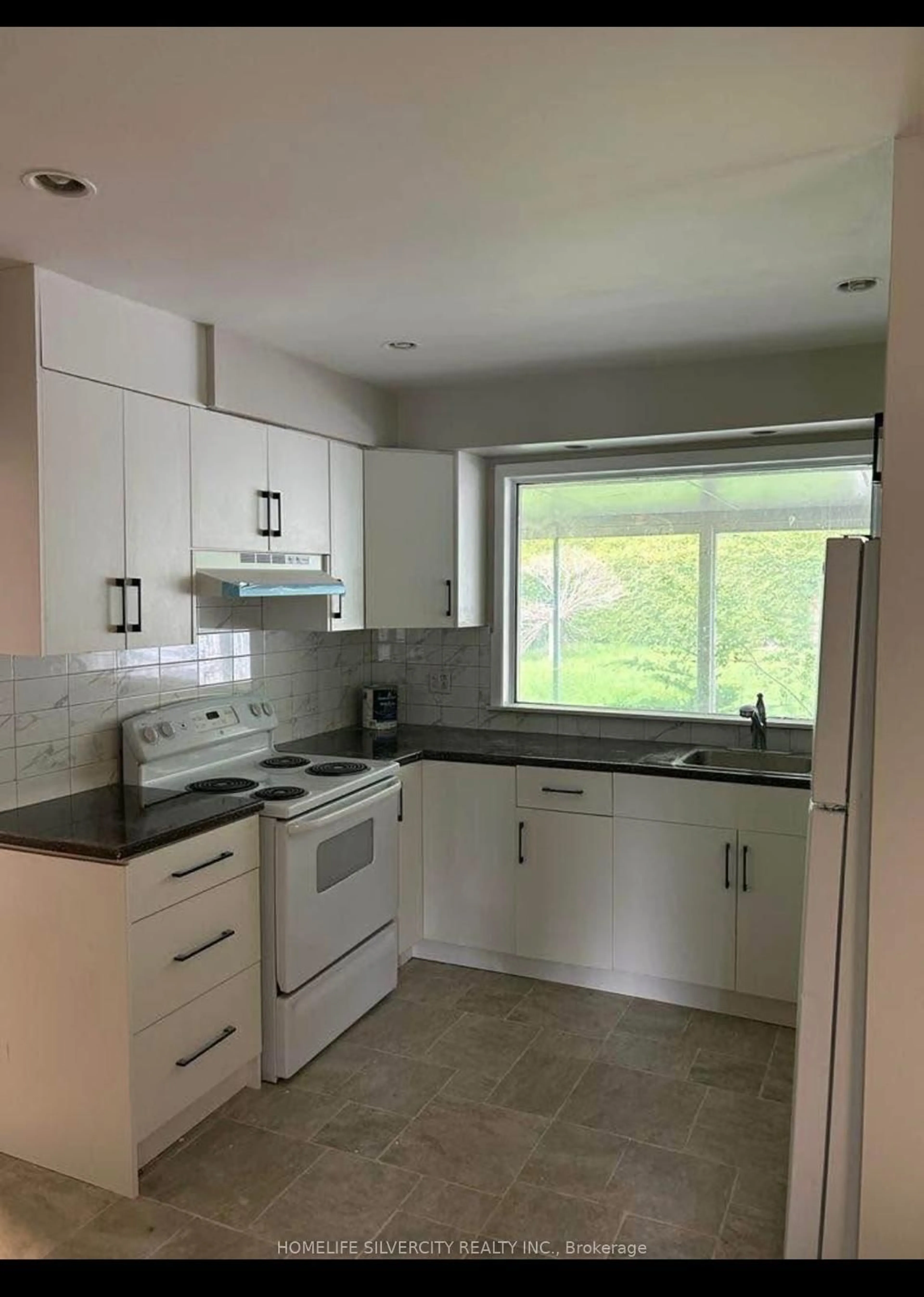 Standard kitchen, unknown for 550 GORDON Ave, London South Ontario N6J 2V7