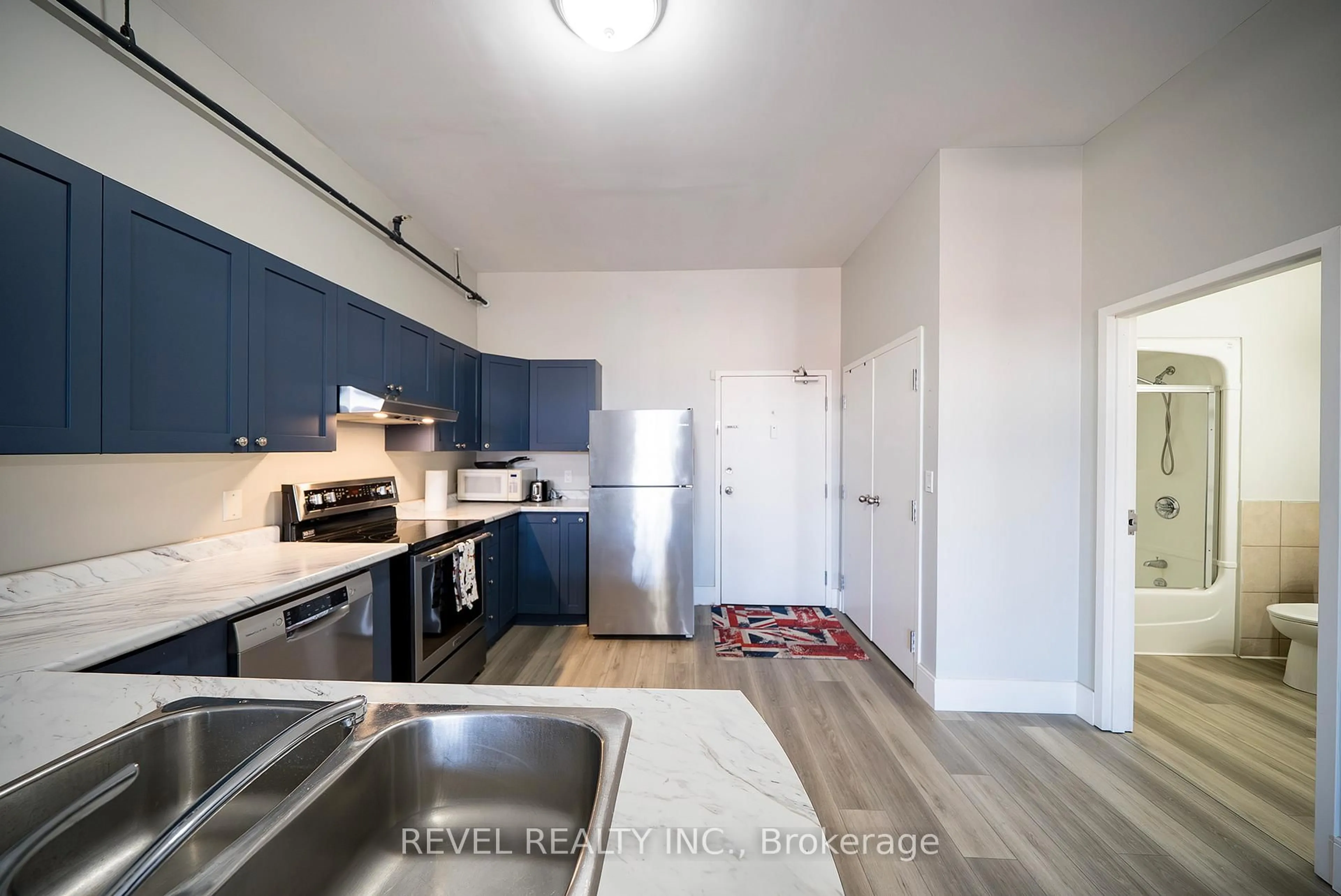 Standard kitchen, unknown for 150 Colborne St #407, Brantford Ontario N3R 7J4