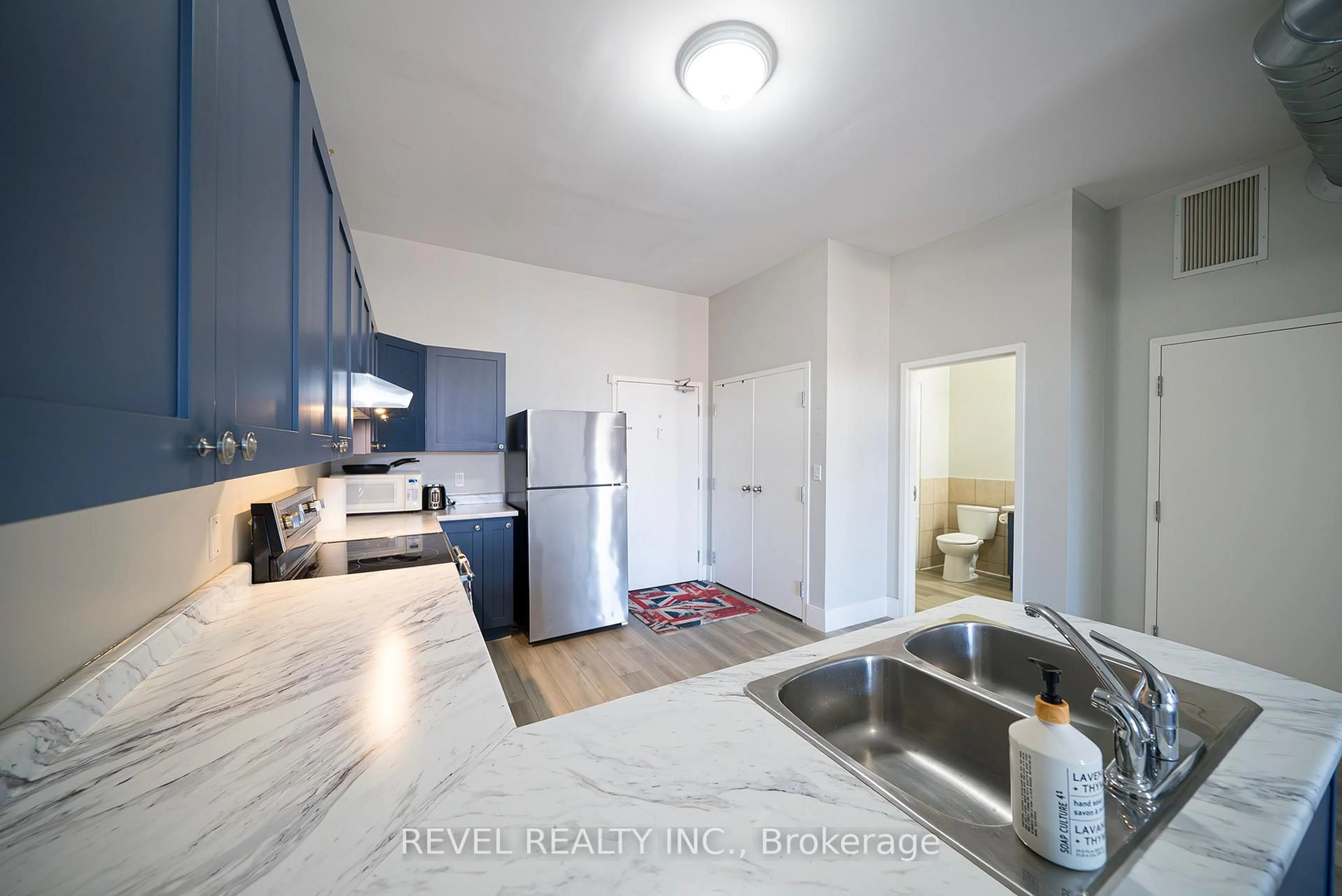 Standard kitchen, unknown for 150 Colborne St #407, Brantford Ontario N3R 7J4