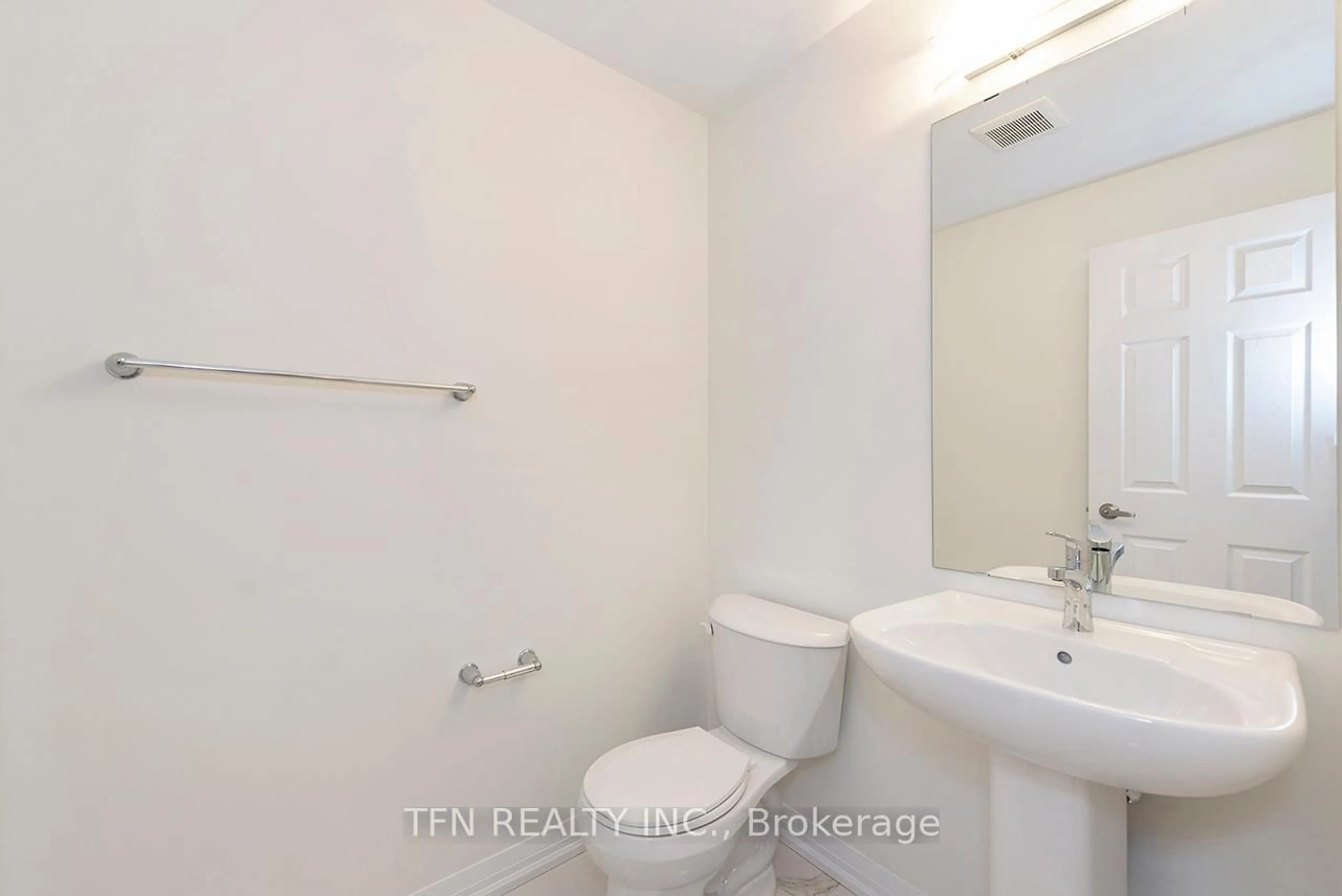 Standard bathroom, unknown for 4 Riley Park Dr, Haldimand Ontario N3W 0K2