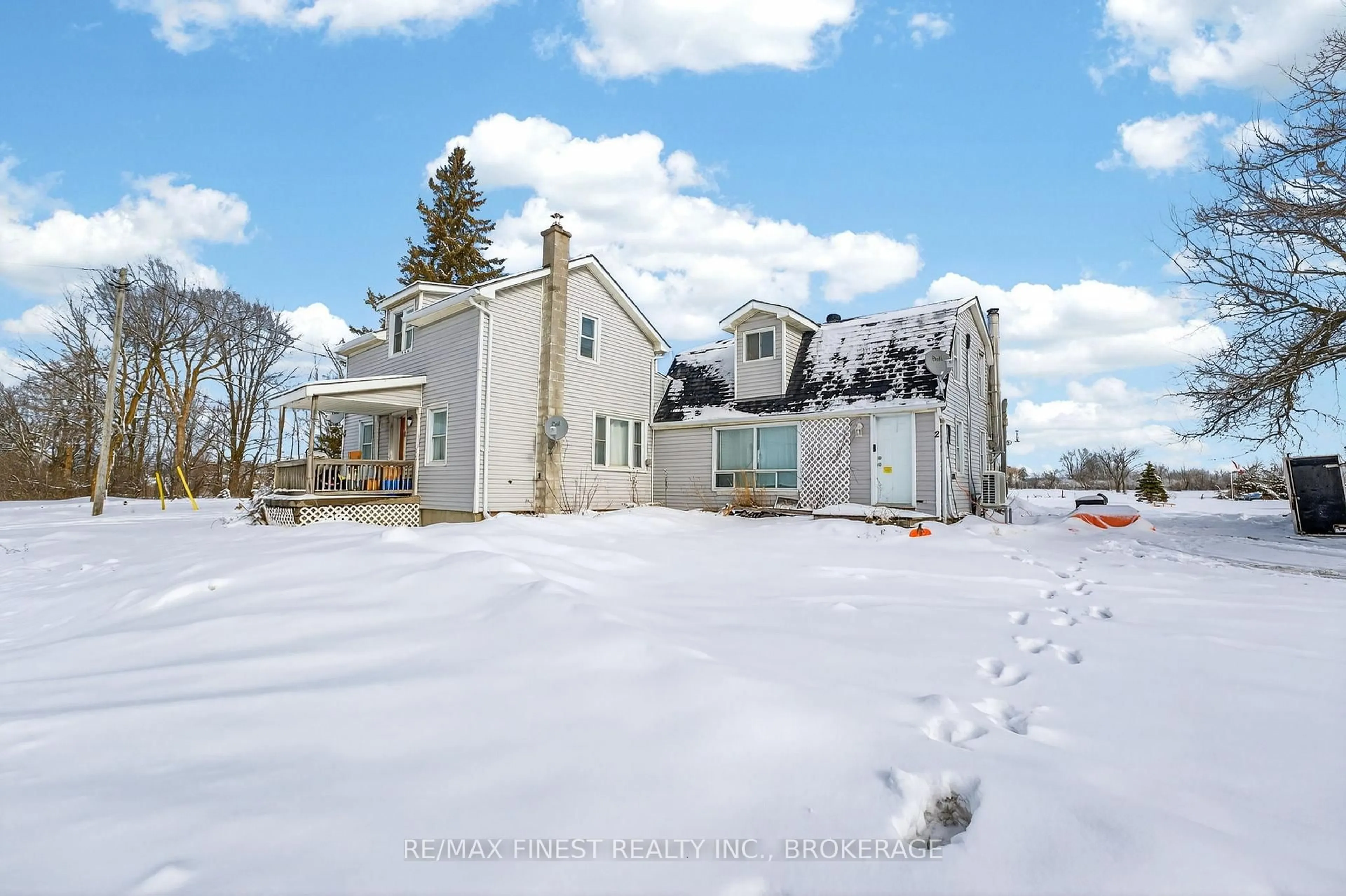 A pic from outside/outdoor area/front of a property/back of a property/a pic from drone, building for 2706 Highway 38, Mcdonalds Corners Ontario K0H 1M0