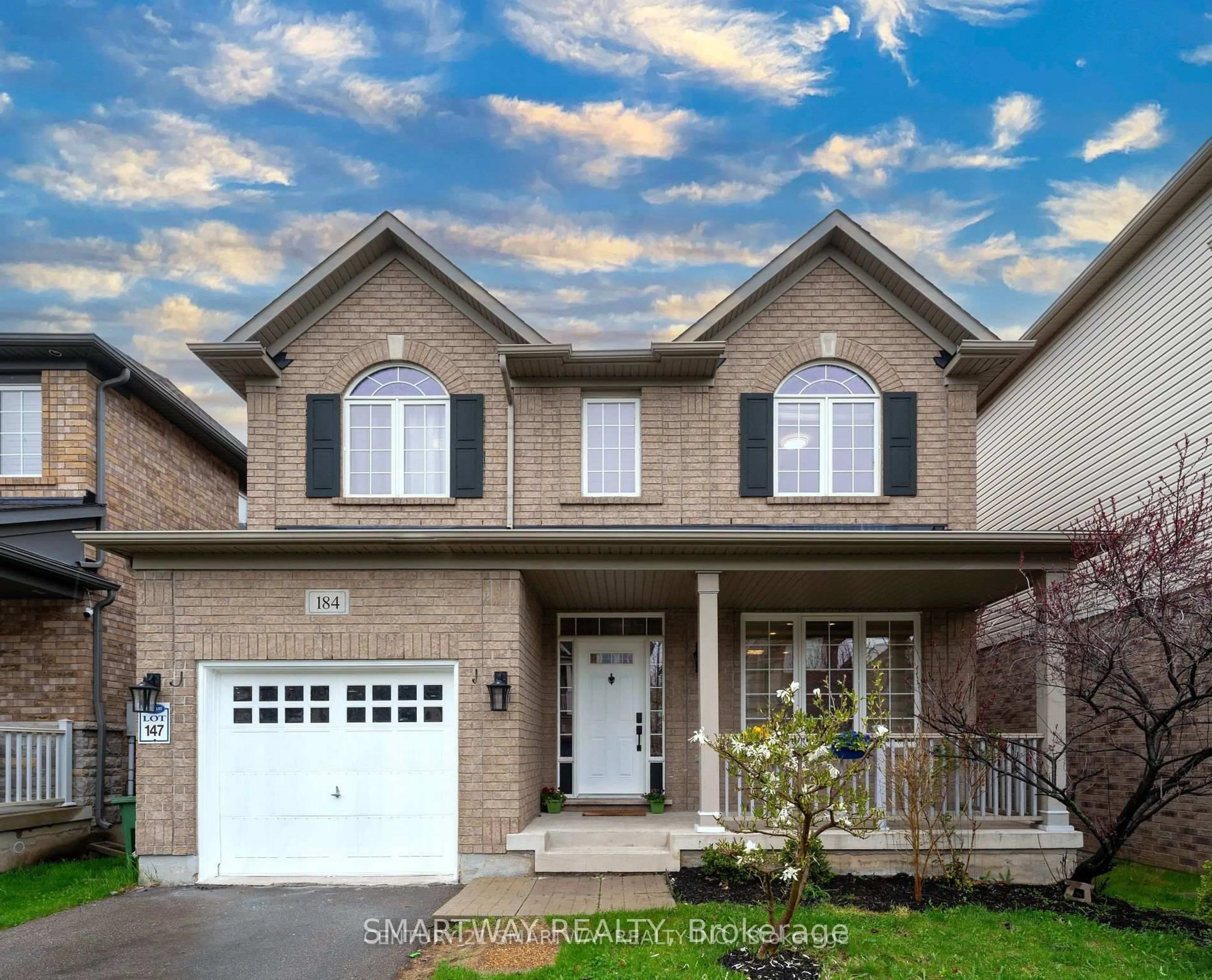 Home with brick exterior material, street for 184 Montreal Circ, Hamilton Ontario L8E 0C6