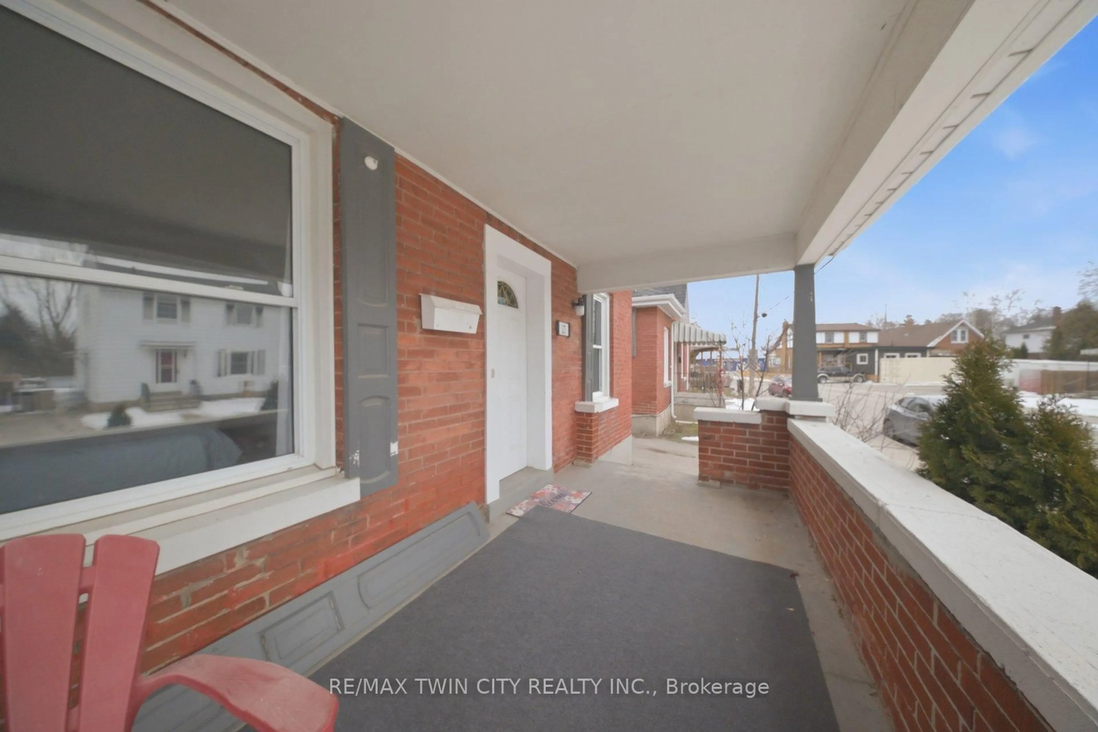 Patio, street for 13 Salisbury Ave, Brantford Ontario N3S 1M6