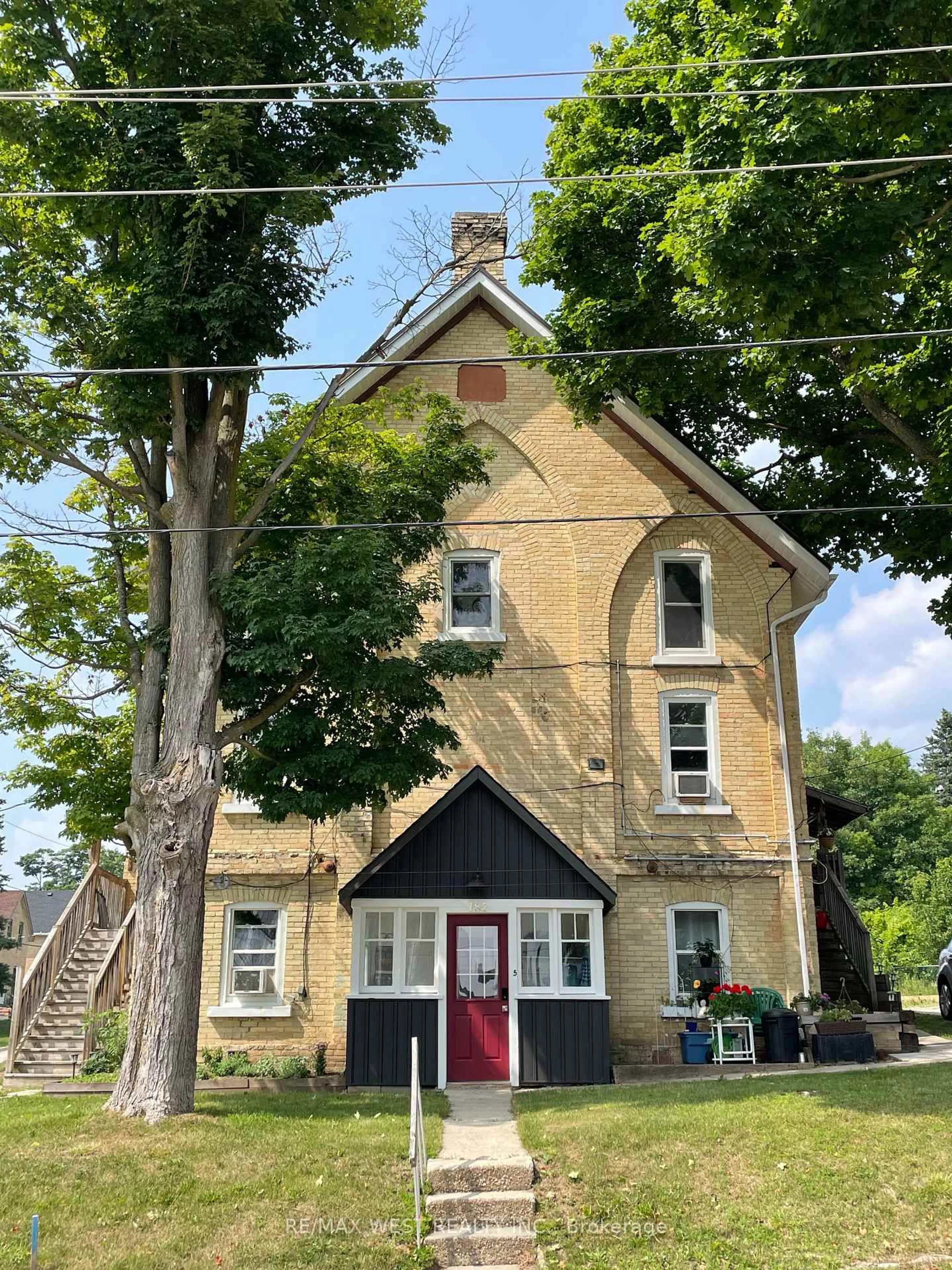 Unknown for 182 12th St, Hanover Ontario N4N 1T8