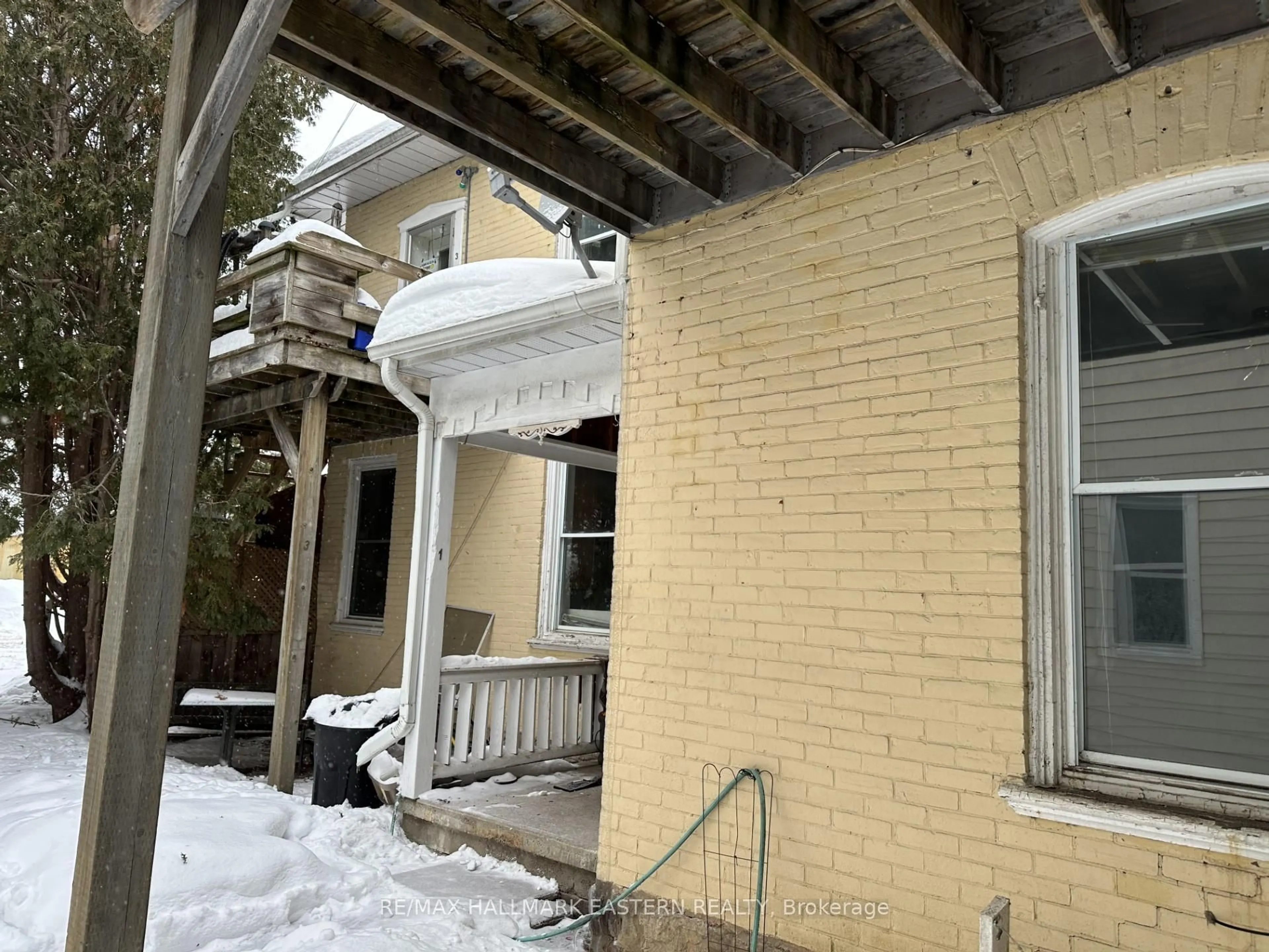 Unknown for 287 Stewart St, Peterborough Ontario K9J 3N2