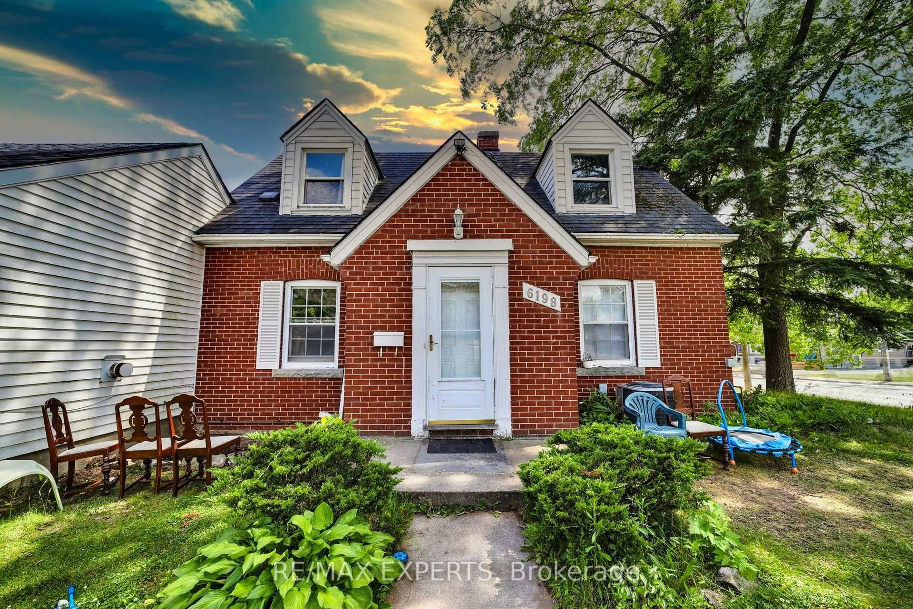 Home with brick exterior material, street for 6198 Delaware St, Niagara Falls Ontario L2G 2E8