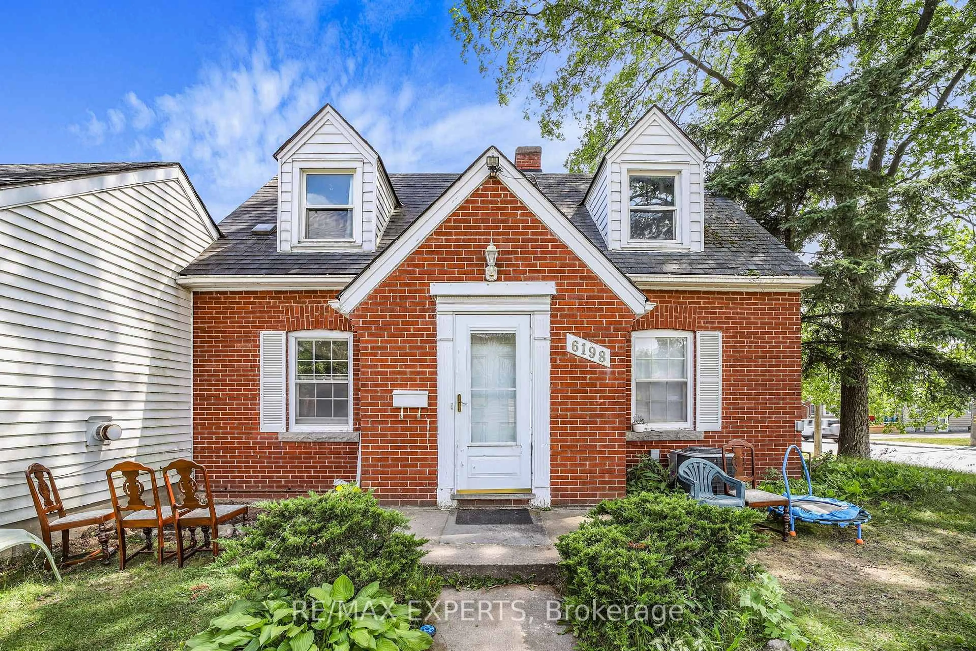 Home with brick exterior material, street for 6198 Delaware St, Niagara Falls Ontario L2G 2E8