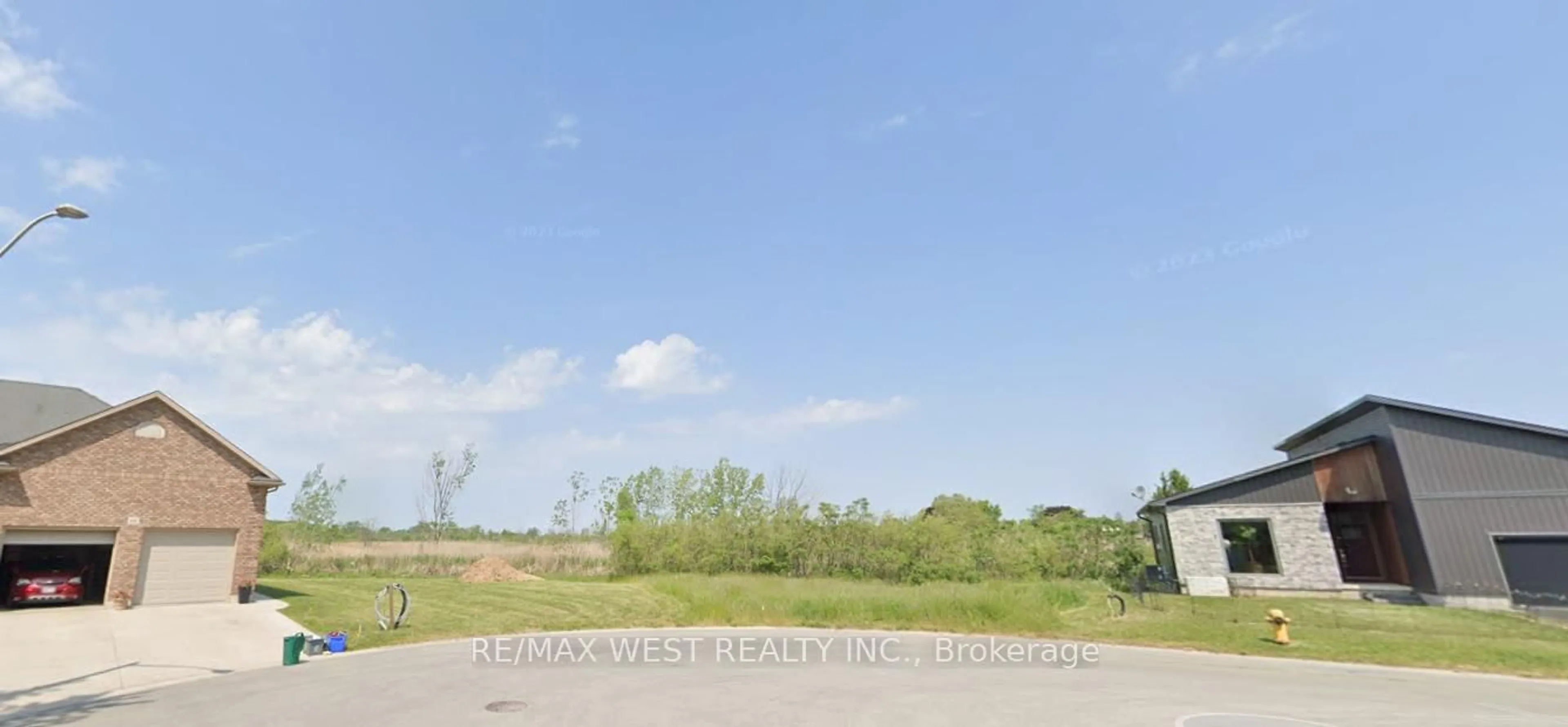 Blurry image for 6 Heron Pointe, Port Colborne Ontario L3K 6A9