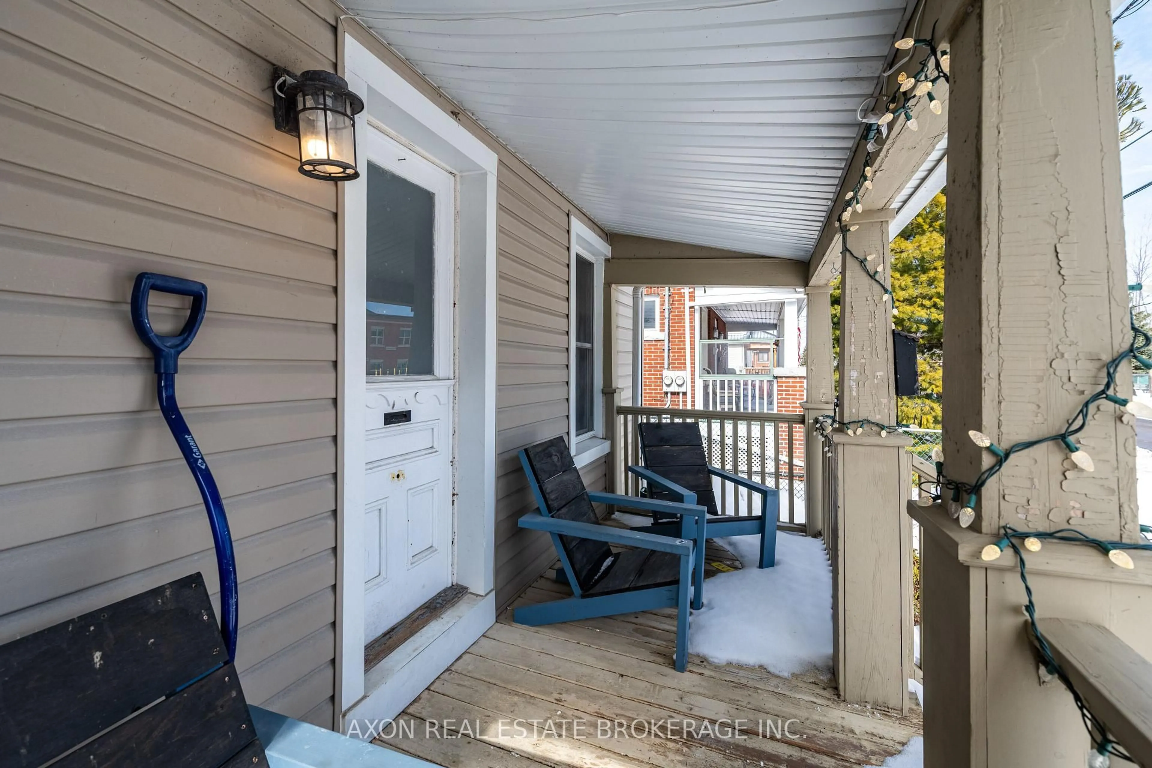 Patio, street for 332 MacDonnell St, Kingston Ontario K7L 4C7