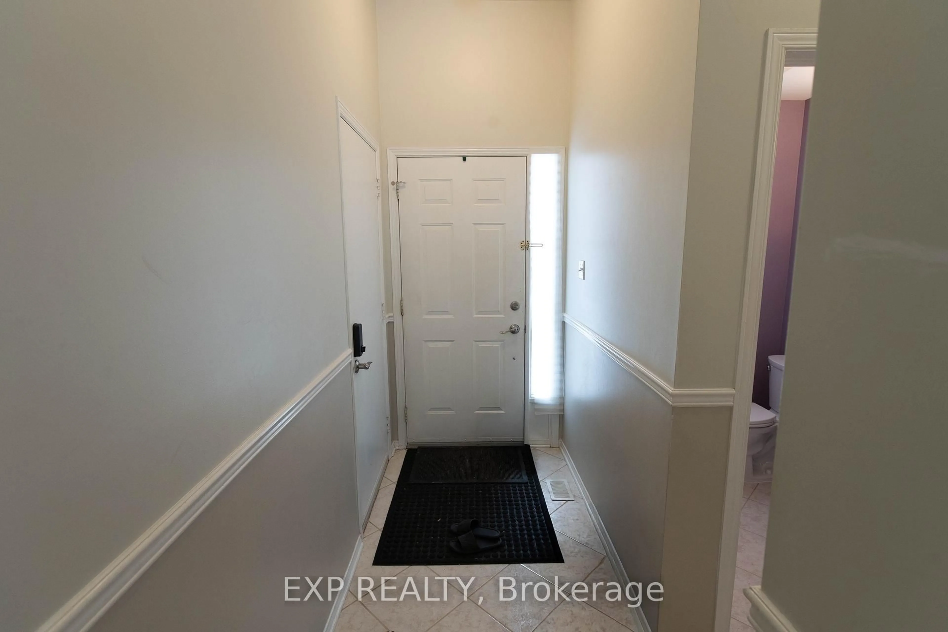 Indoor entryway for 54 Sheppard's Glen Ave, Ottawa Ontario K2M 2M9