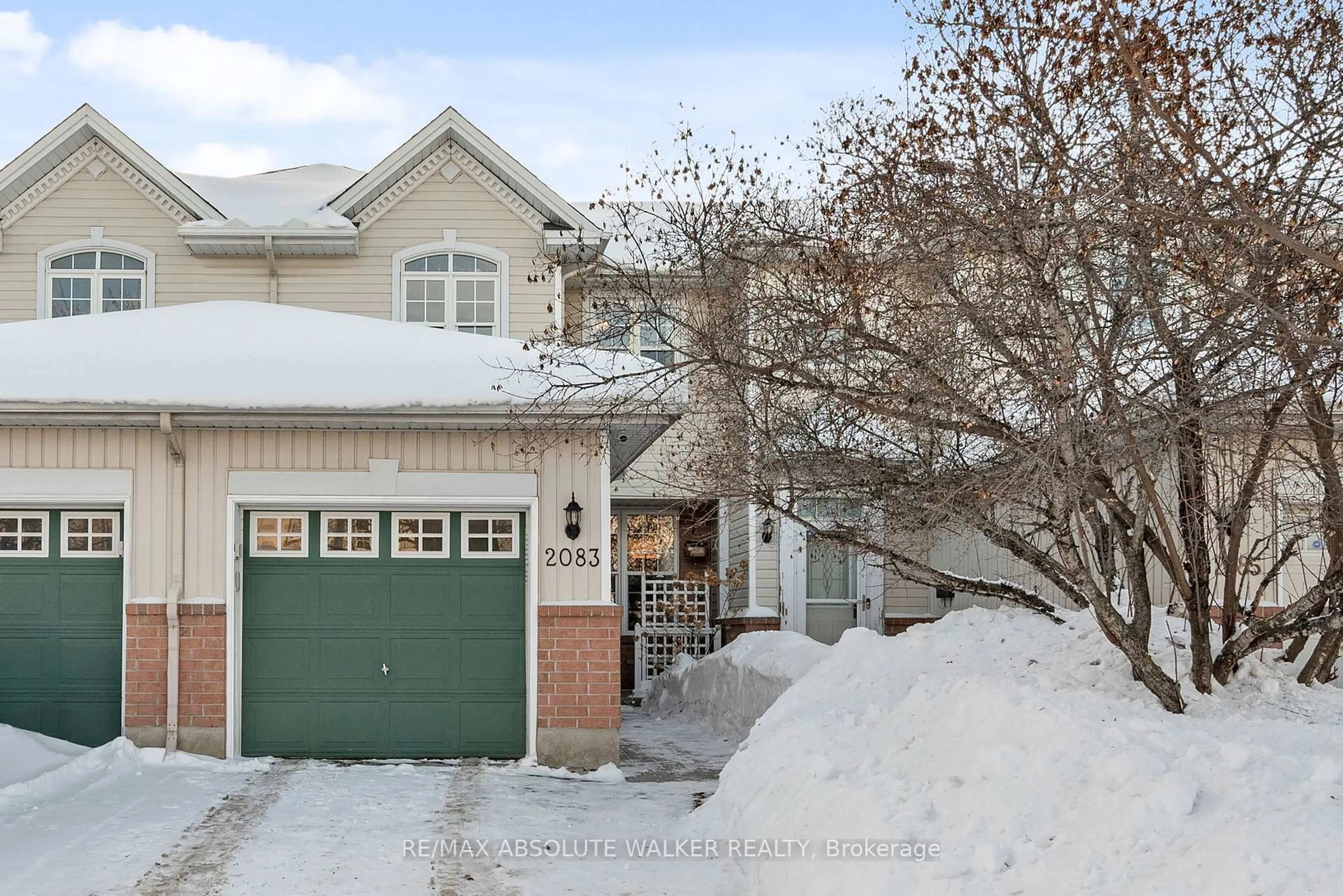 A pic from outside/outdoor area/front of a property/back of a property/a pic from drone, street for 2083 Breezewood St, Ottawa Ontario K4A 4R7