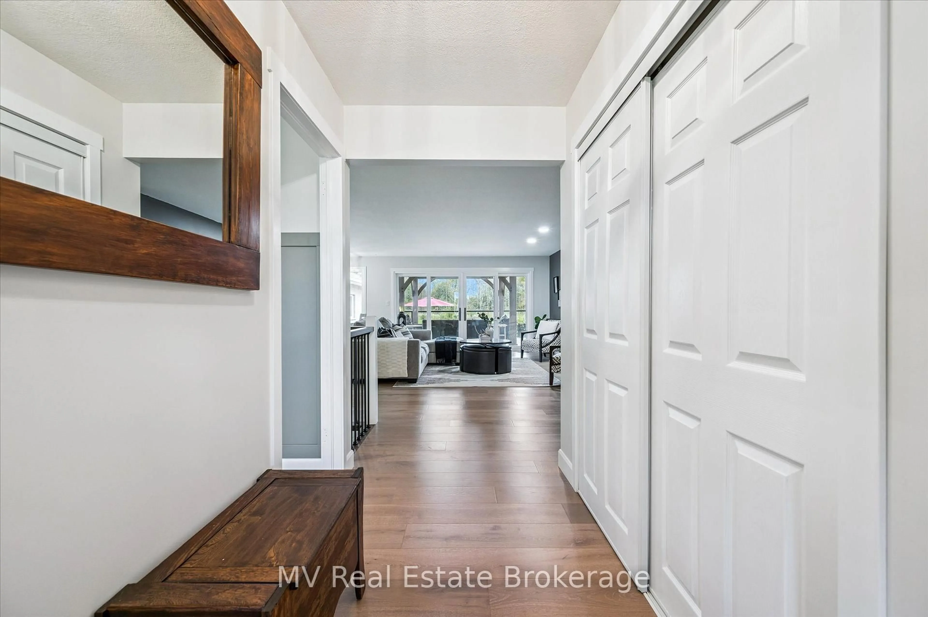 Indoor entryway for 7003 Beatty Line, Centre Wellington Ontario N1M 2W3