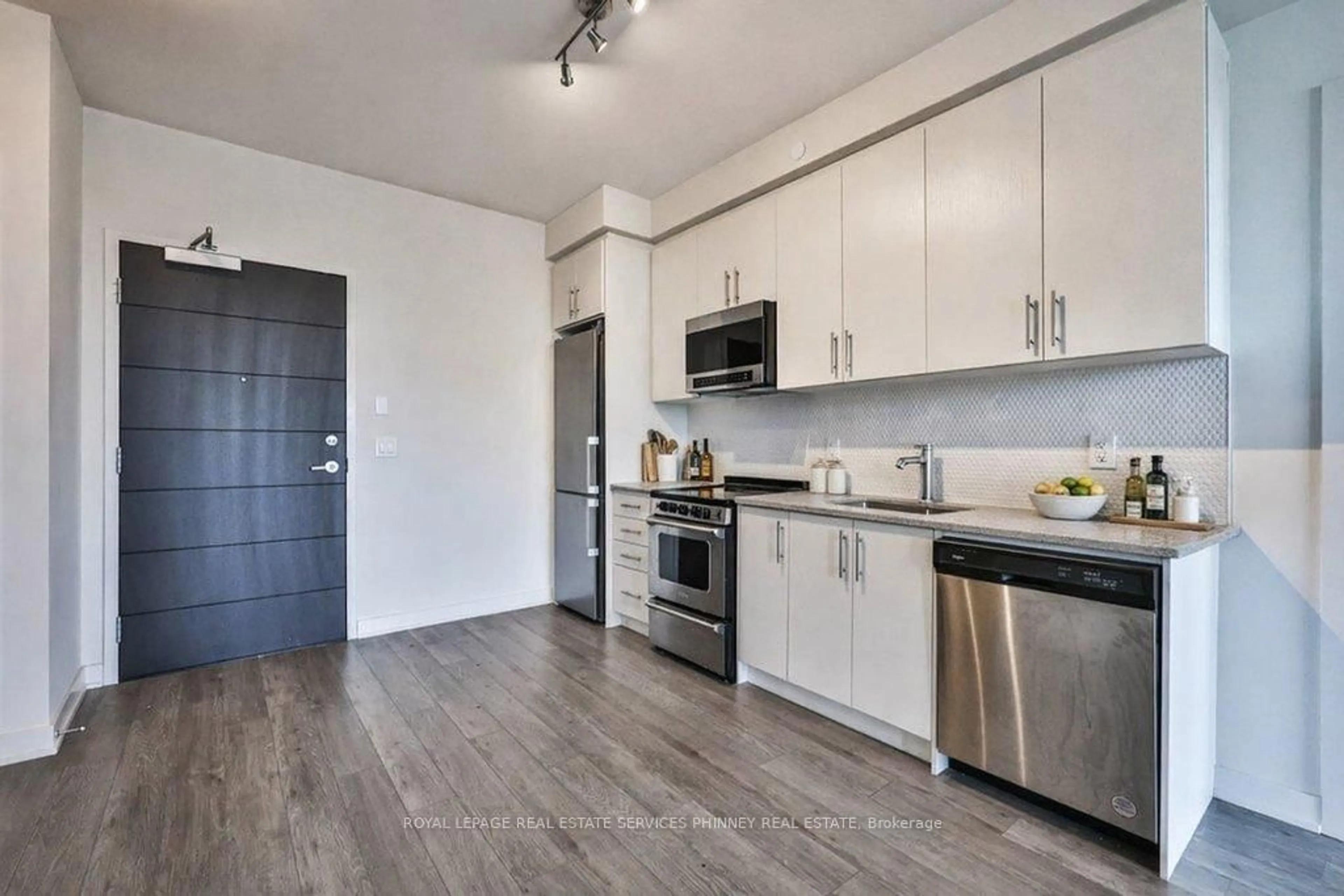 Open concept kitchen, unknown for 212 King William St #1222, Hamilton Ontario L8N 1B5