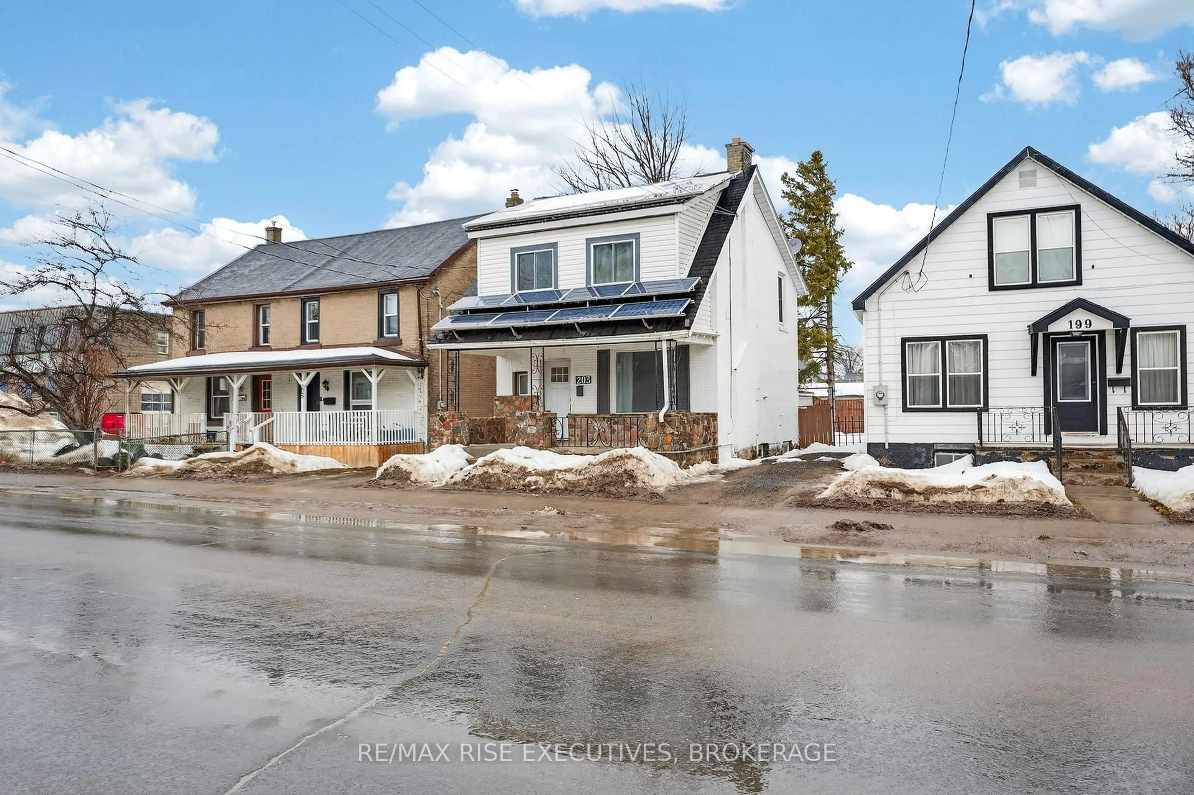 Unknown for 203 Concession St, Kingston Ontario K7K 2B4