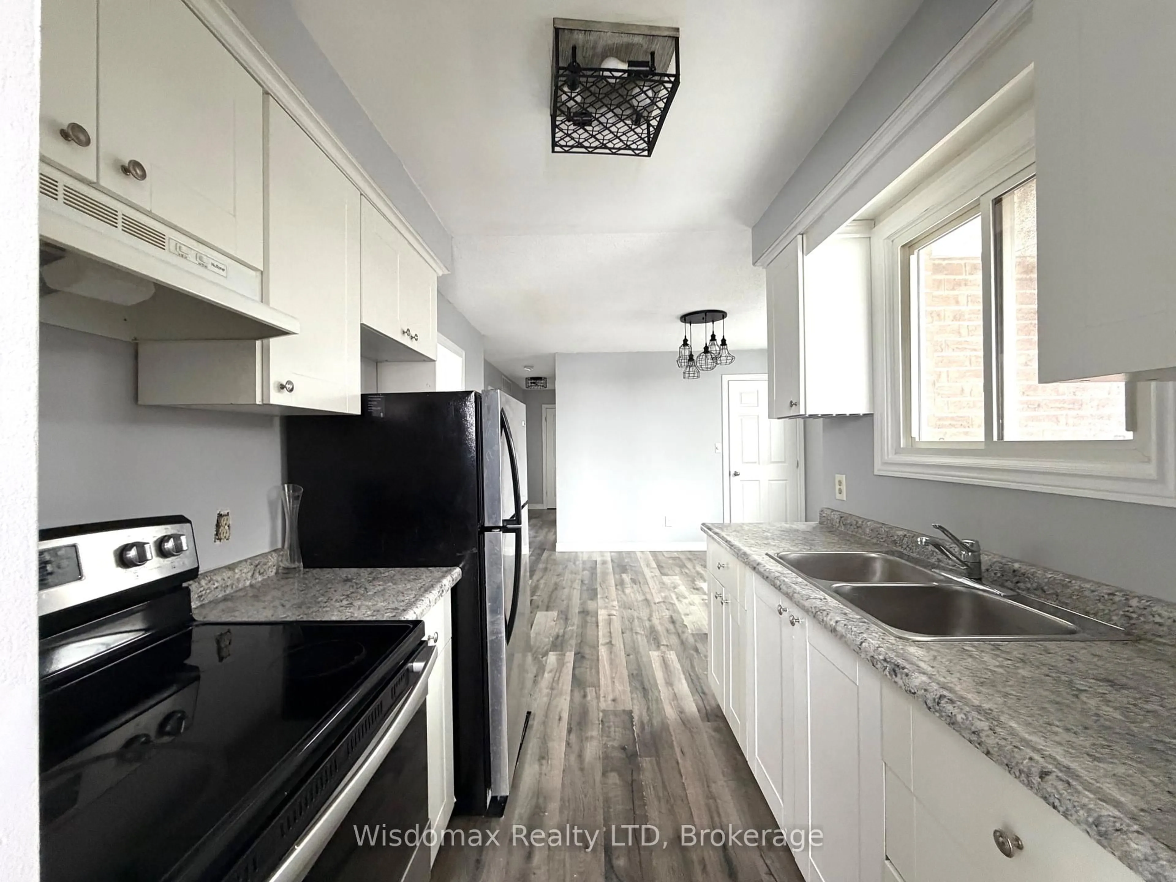 Unknown for 7 KIRK St, St. Catharines Ontario L2S 1B8