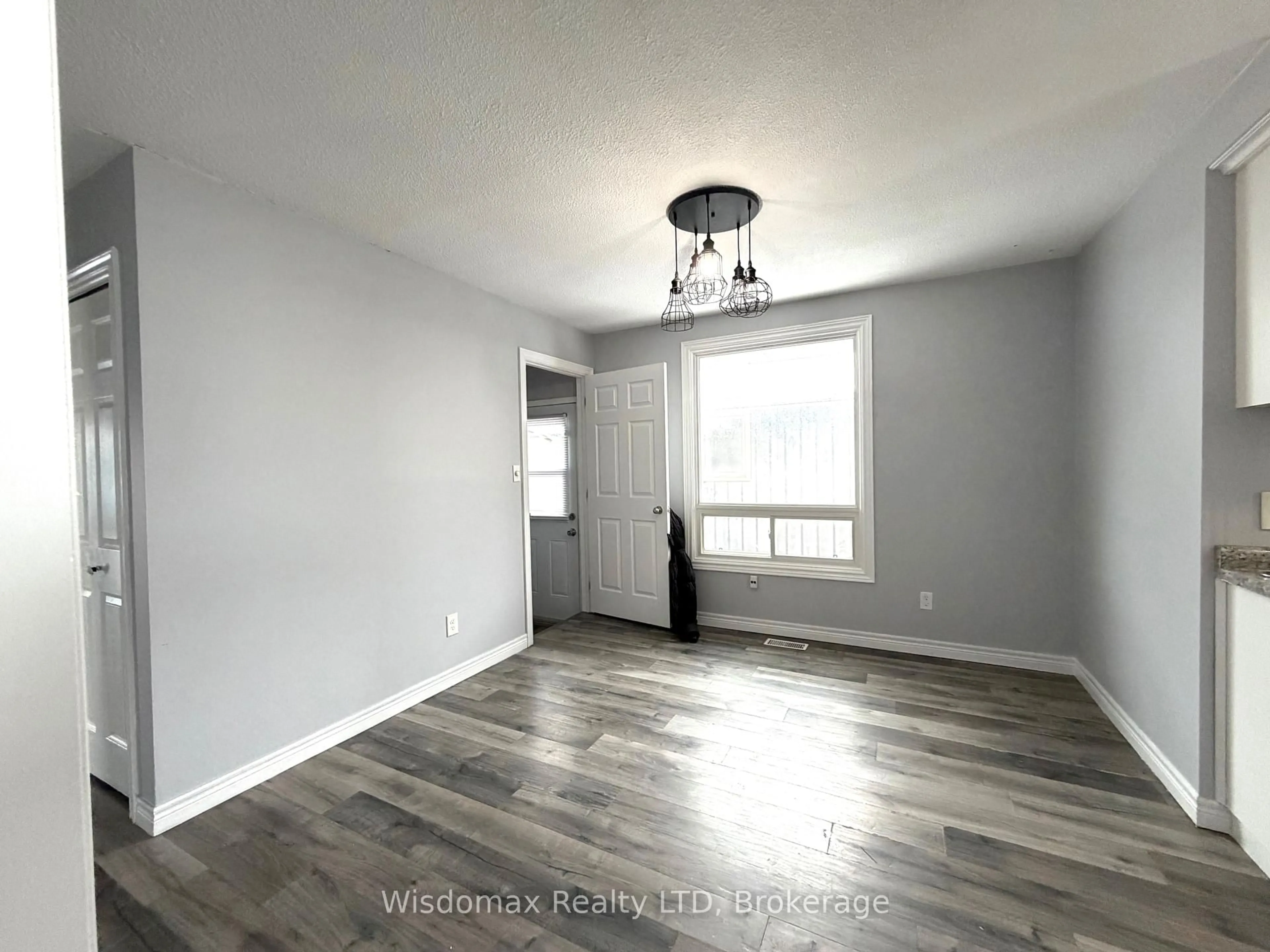 A pic of a room for 7 KIRK St, St. Catharines Ontario L2S 1B8