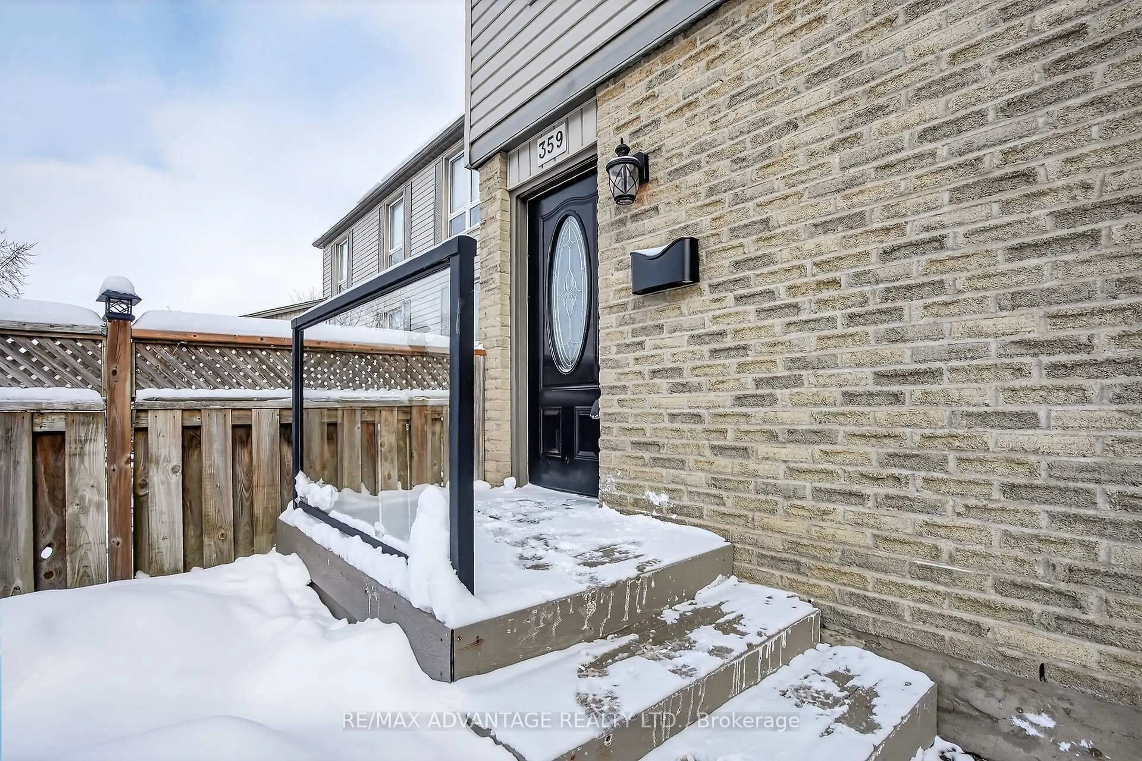 Unknown for 359 Everglade Cres, London North Ontario N6H 4M8