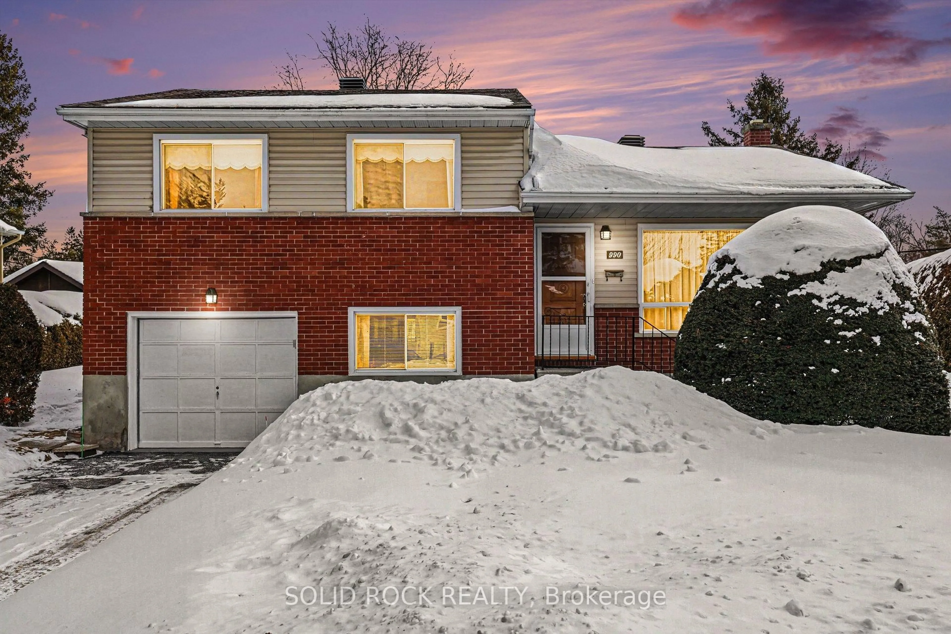 Home with brick exterior material, street for 990 Harkness Ave, Ottawa Ontario K1V 6P2