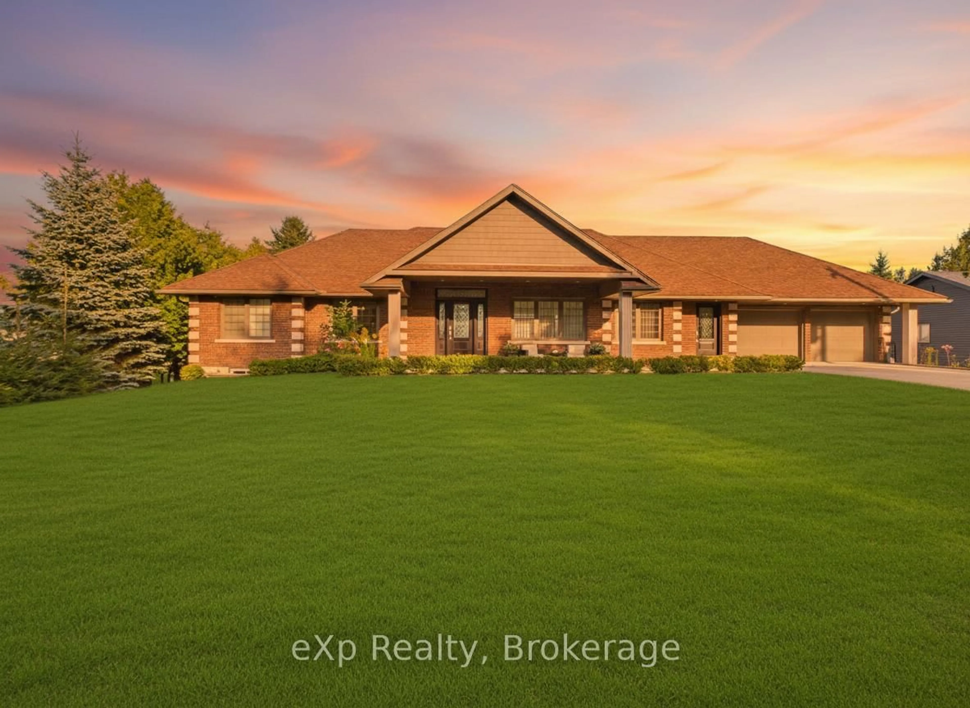 A pic from outside/outdoor area/front of a property/back of a property/a pic from drone, building for 197 Balmy Beach Rd, Georgian Bluffs Ontario N4K 5N4