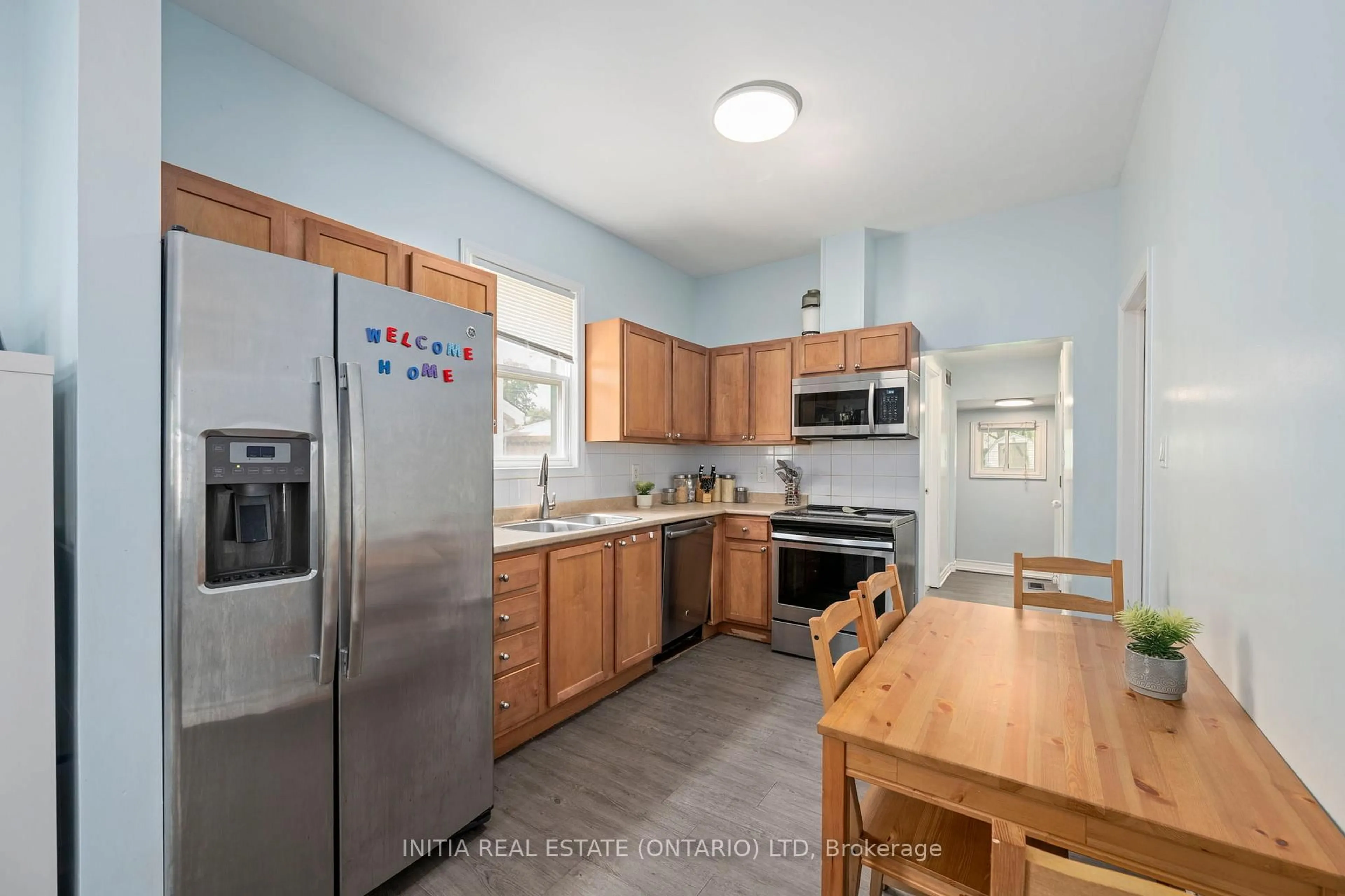 Standard kitchen, unknown for 330 Salisbury St, London East Ontario N5Y 3A9