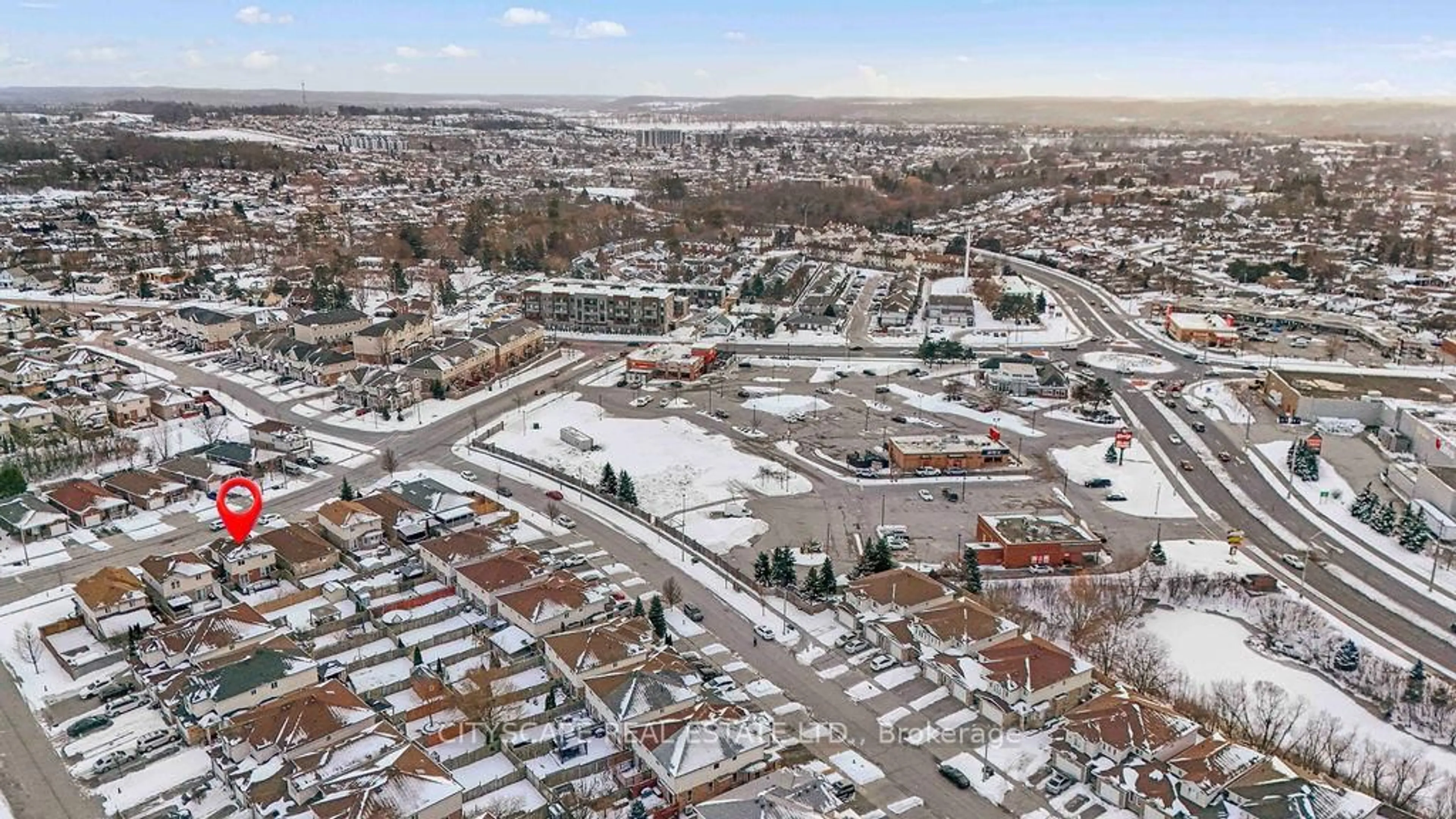 A pic from outside/outdoor area/front of a property/back of a property/a pic from drone, street for 67 Maple Bush Dr, Cambridge Ontario N1T 2C6