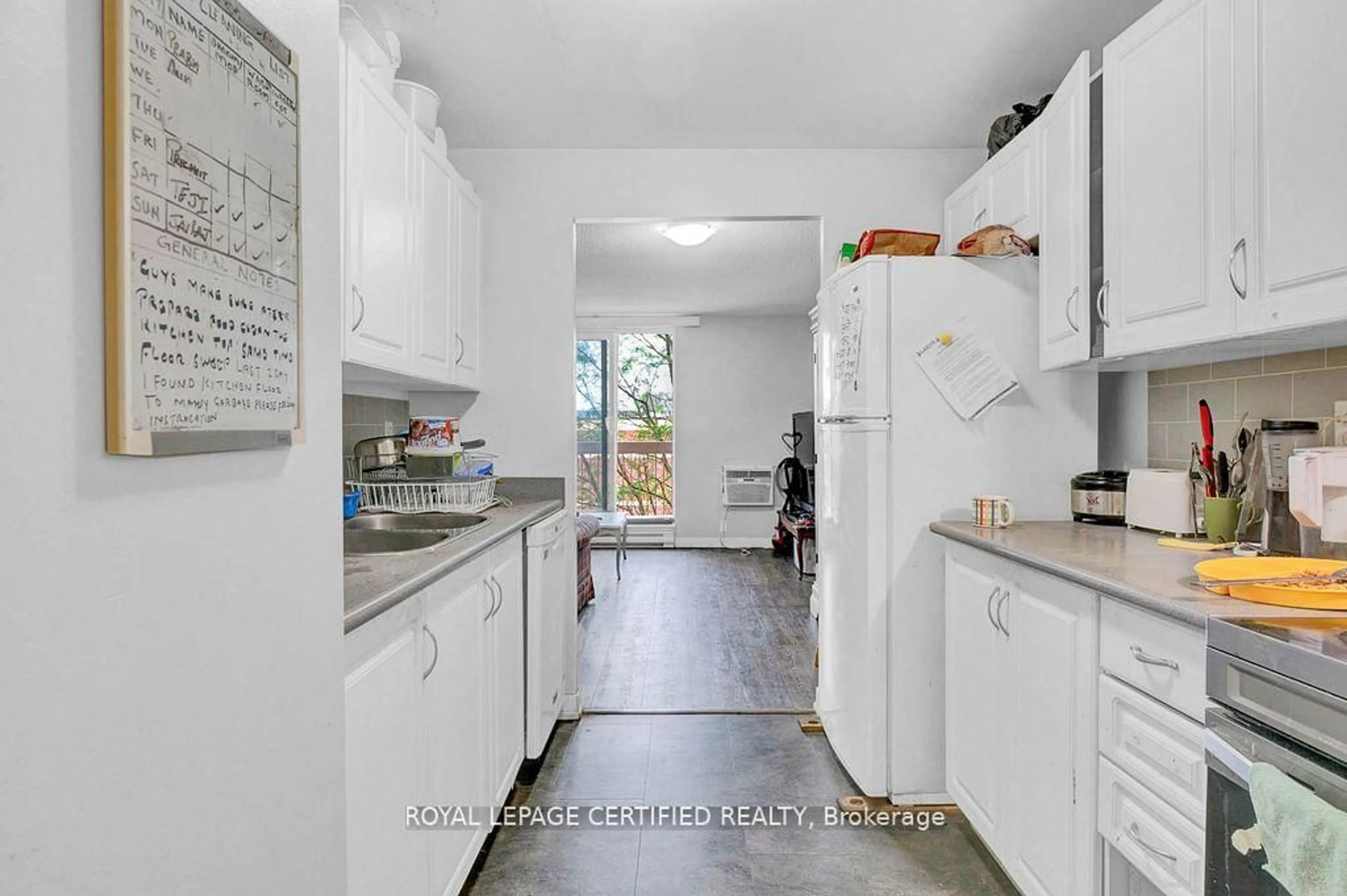 Standard kitchen, ceramic/tile floor for 626 FIRST St #301, London East Ontario N5V 2A2