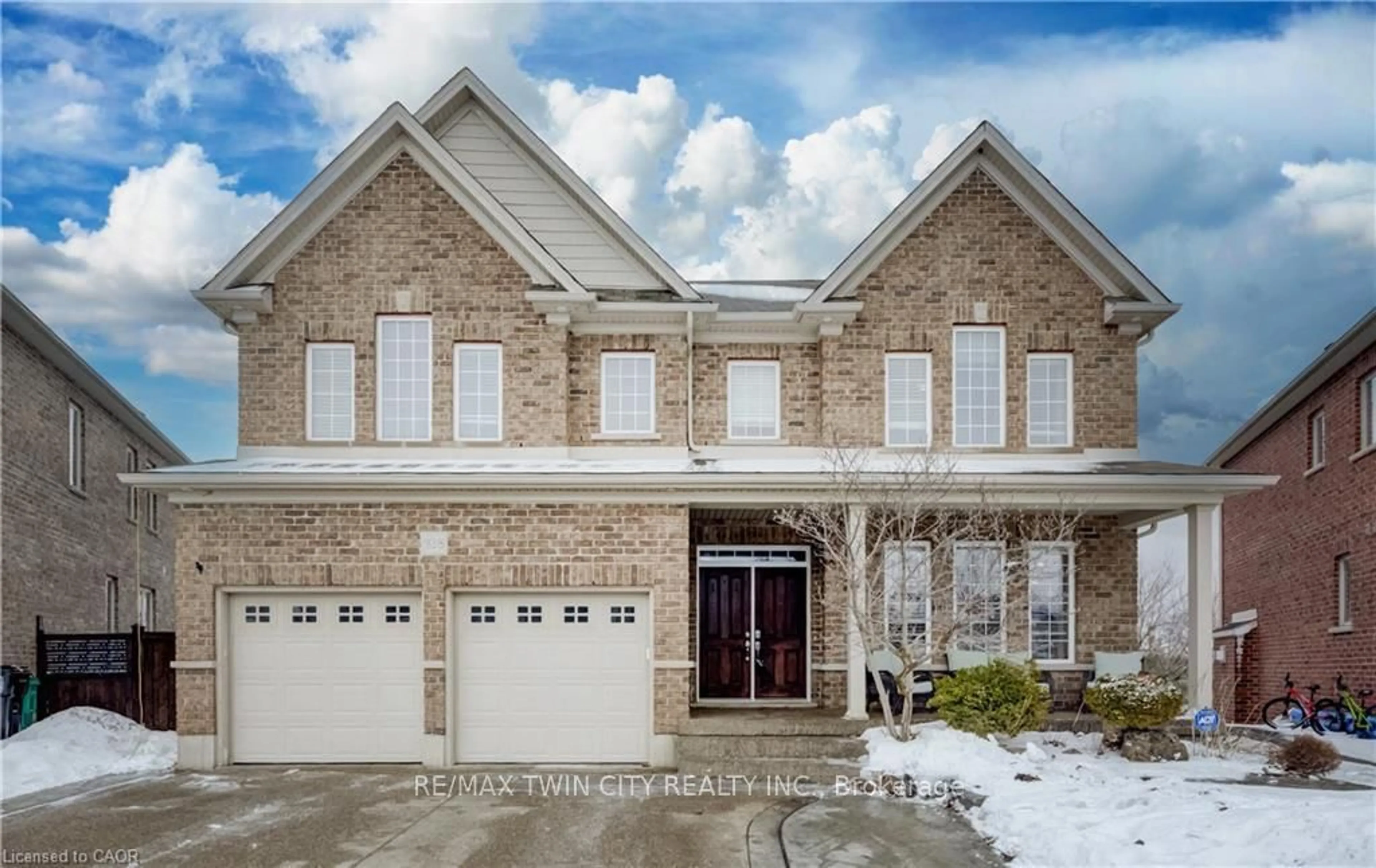 Home with brick exterior material, street for 928 EVENS POND Crt, Kitchener Ontario N2R 0B8