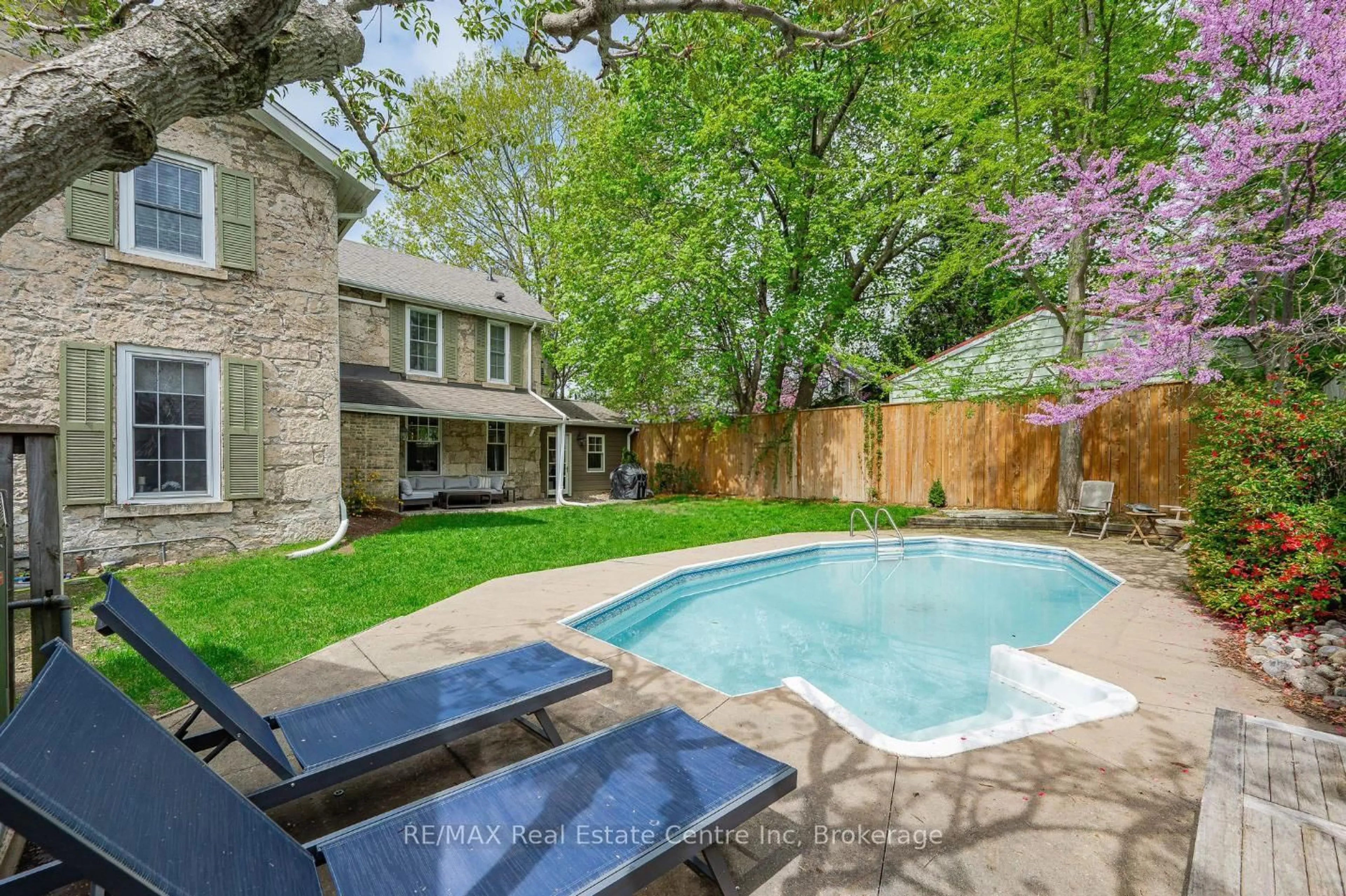 Pool for 15 Liverpool St, Guelph Ontario N1H 2K8