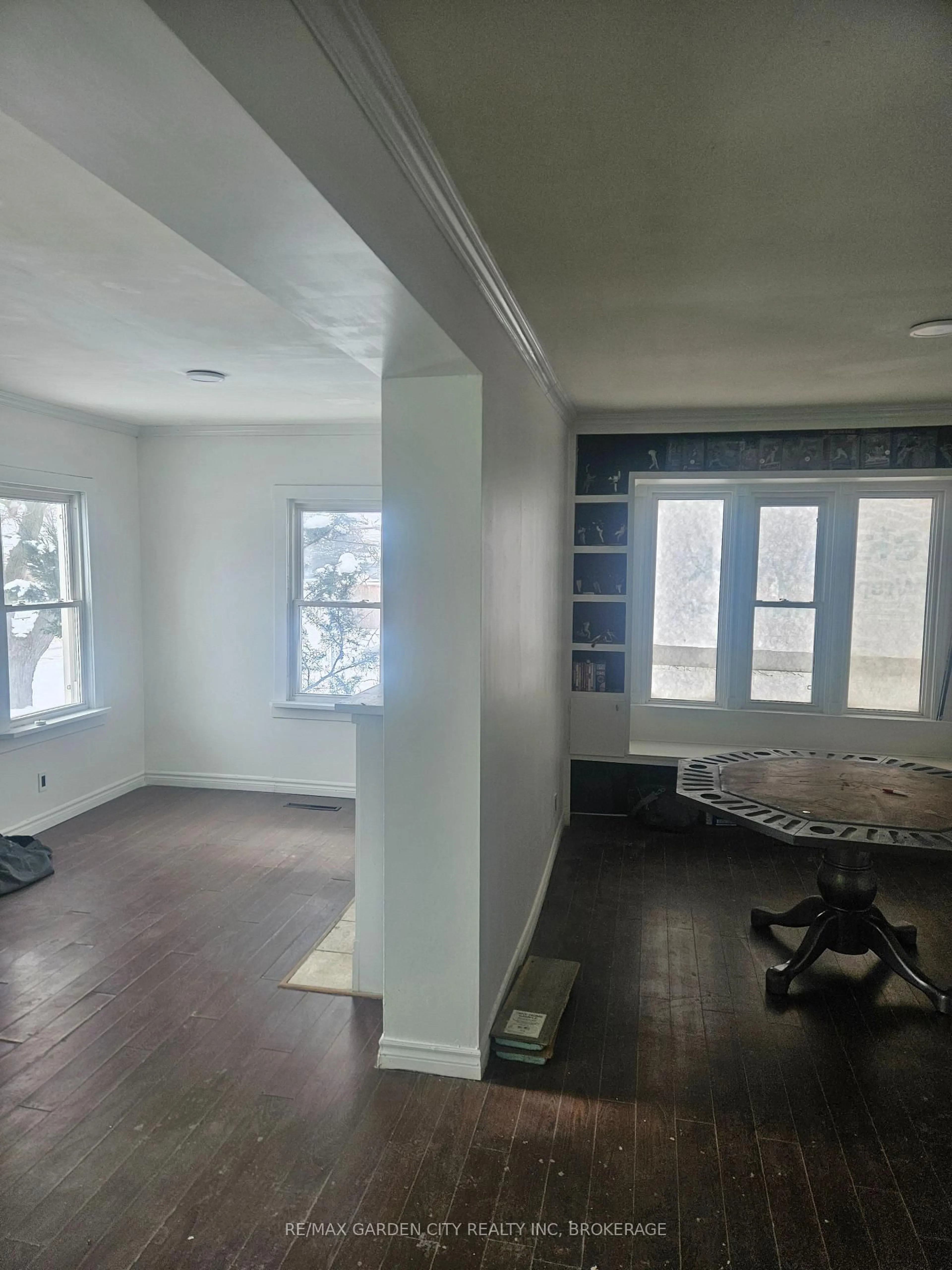 A pic of a room for 13 ROCKWOOD Ave, St. Catharines Ontario L2P 1E4